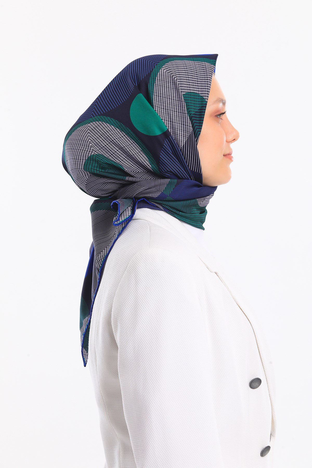 ScarfGeometrik Desen Gold Seri Twill Eşarp Askısı ile Birlikte 90x90 cm