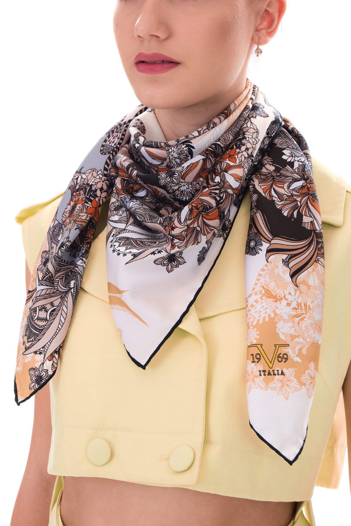 EŞARPEtro Desen Gold Seri Twill Eşarp Askısı ile Birlikte 90x90 cm