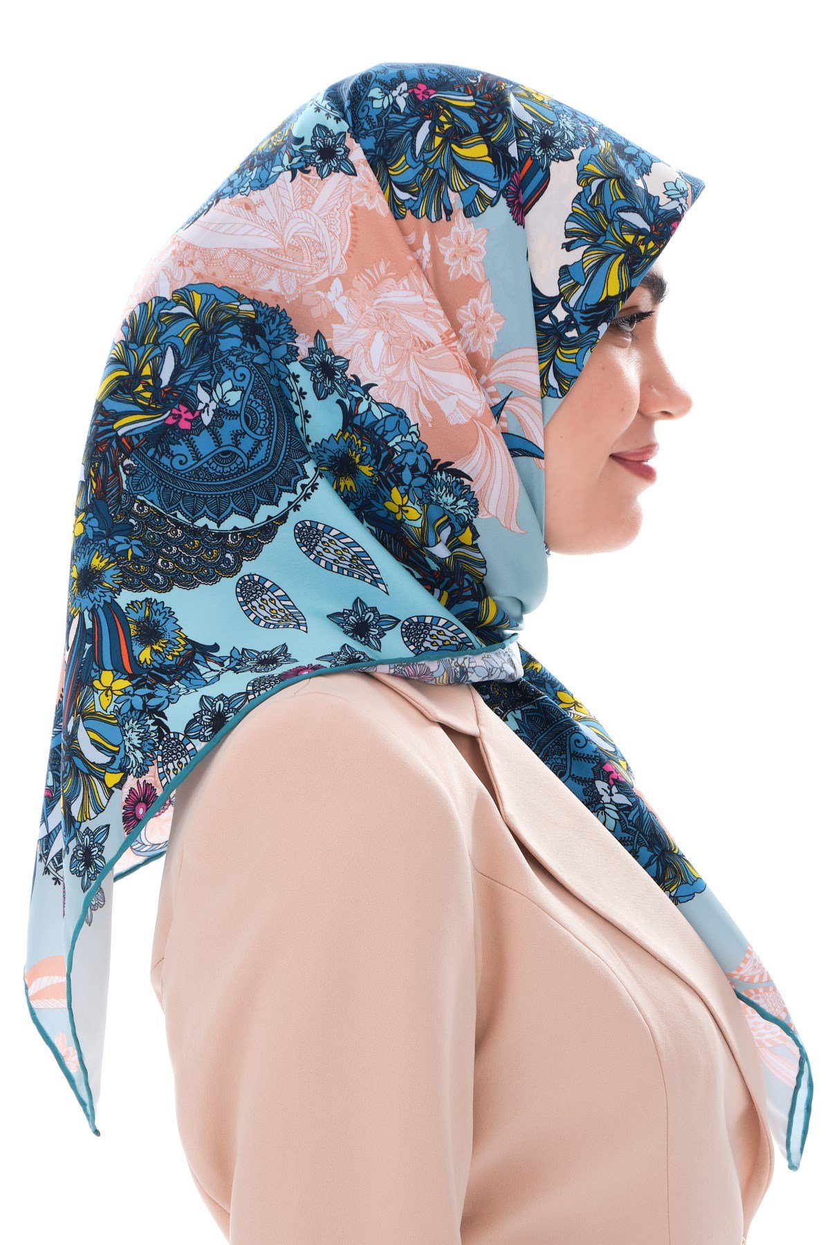 EŞARPEtro Desen Gold Seri Twill Eşarp Askısı ile Birlikte 90x90 cm