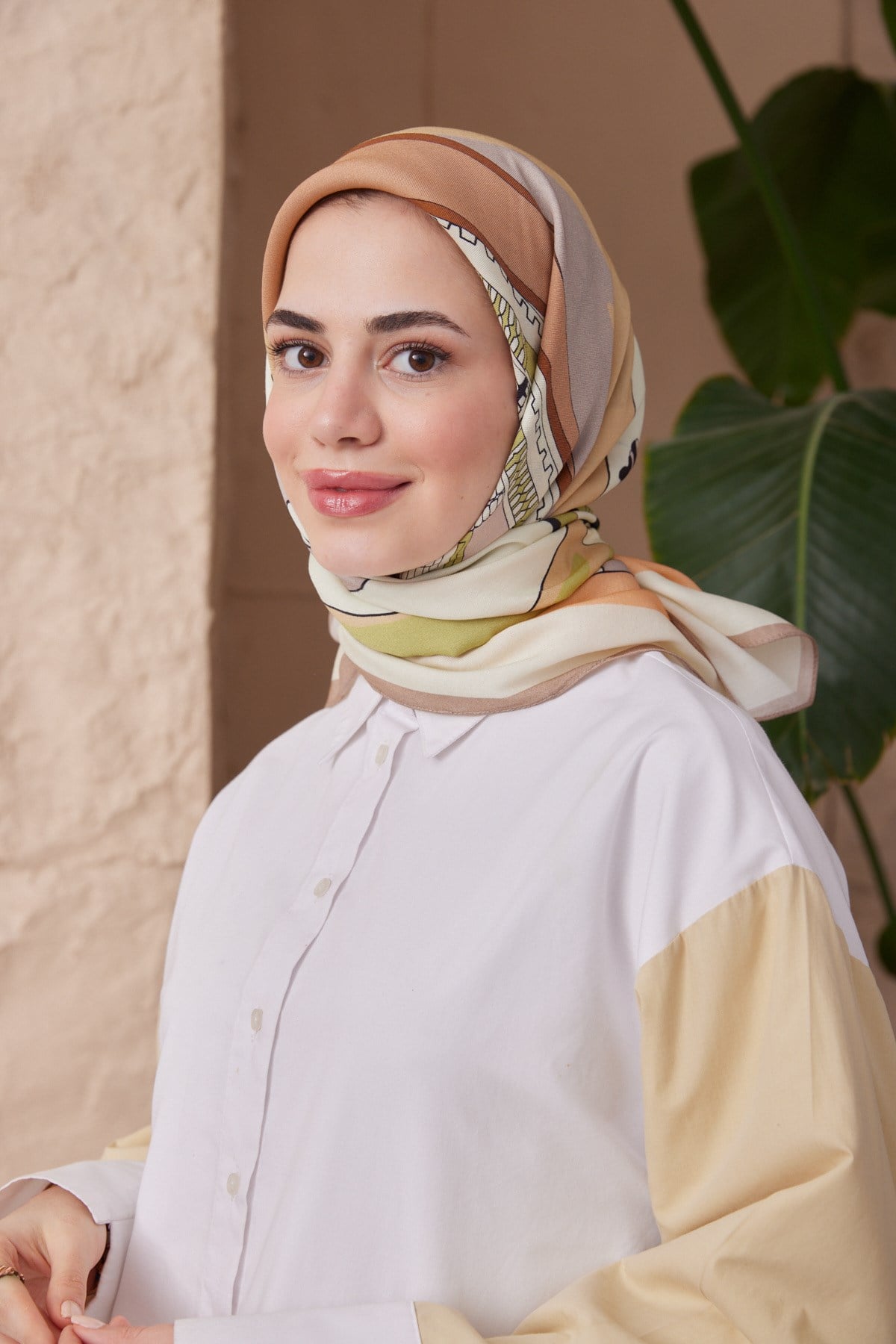 EŞARPDesenli Modal Twil Seri Seri Eşarp Askısı İle Birlikte 100X100 cm