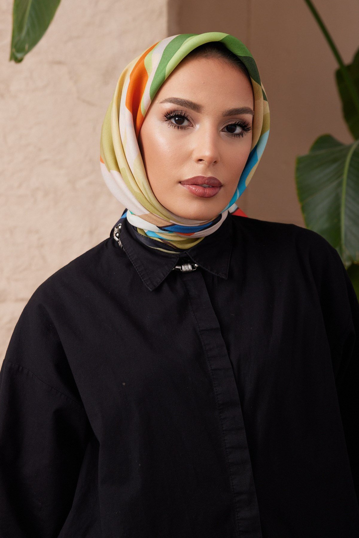 EŞARPDesenli Modal Twil Seri Seri Eşarp Askısı İle Birlikte 100X100 cm