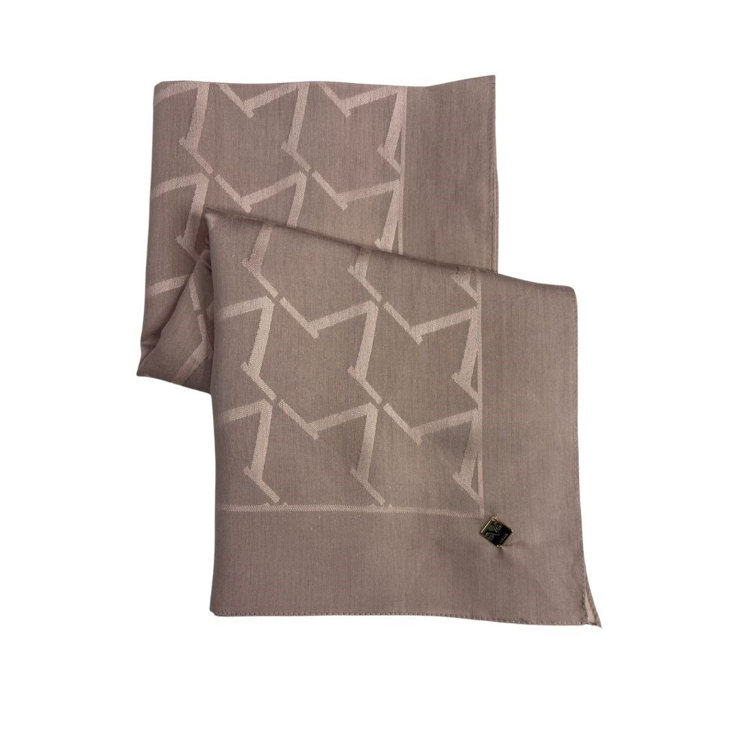 EŞARPDüz Renk Jakarlı Yün Seri Eşarp Askısı ile Birlikte 120x120 cm