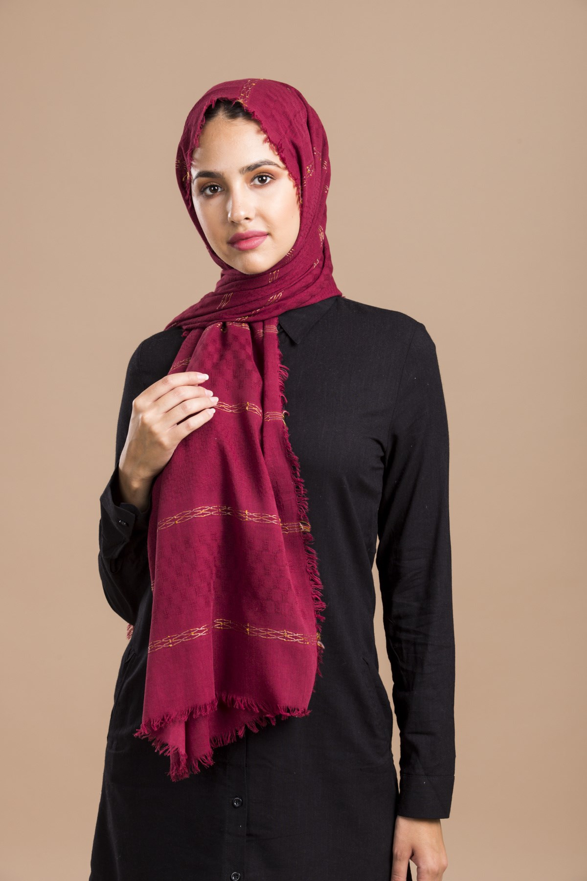 COTTON ŞALDüz Desen Cotton Seri Şal Askısı ile Birlikte 75x200 cm