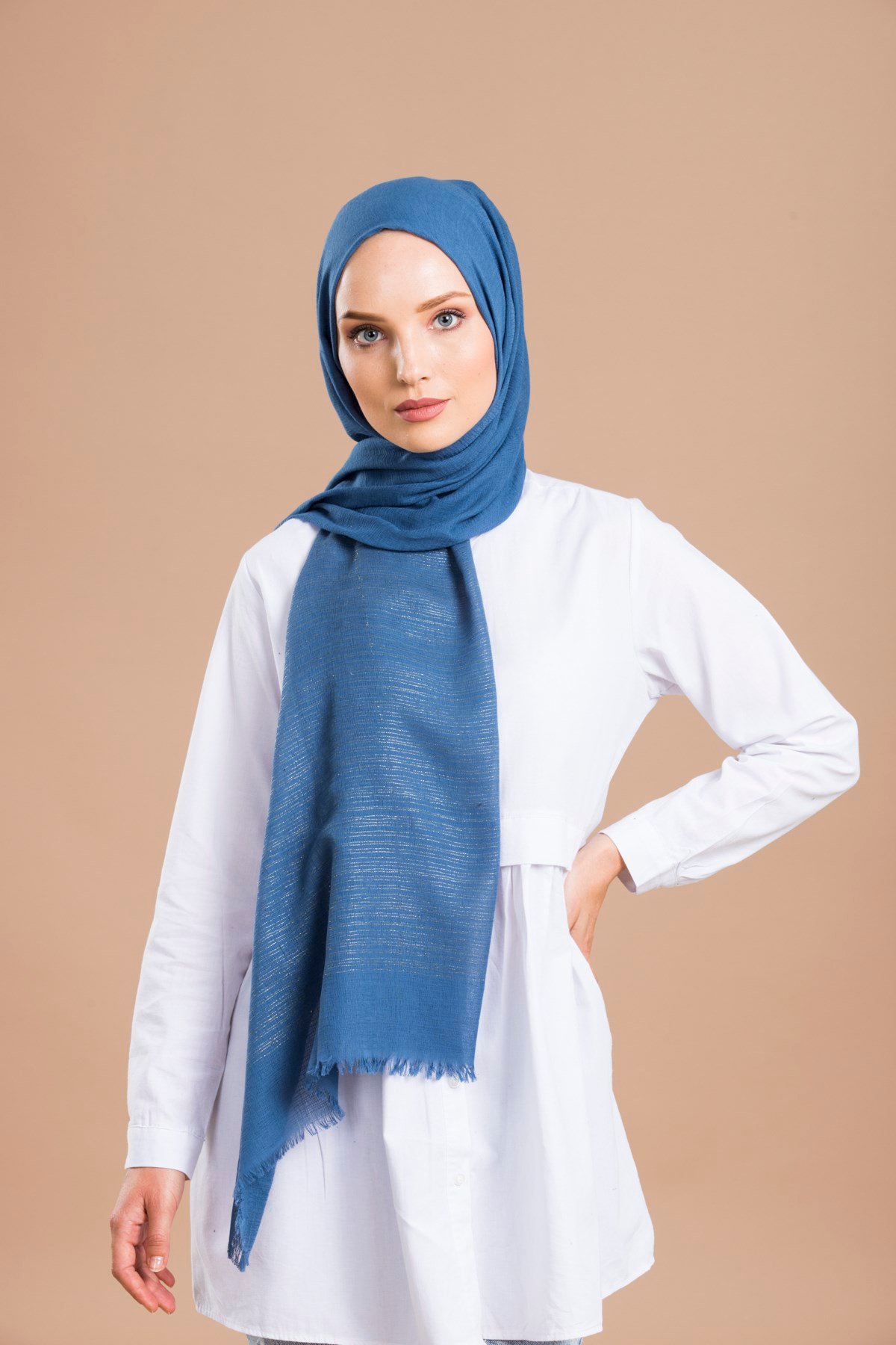 COTTON ŞALDüz Renk Cotton Seri Şal Askısı ile Birlikte 75x200 cm