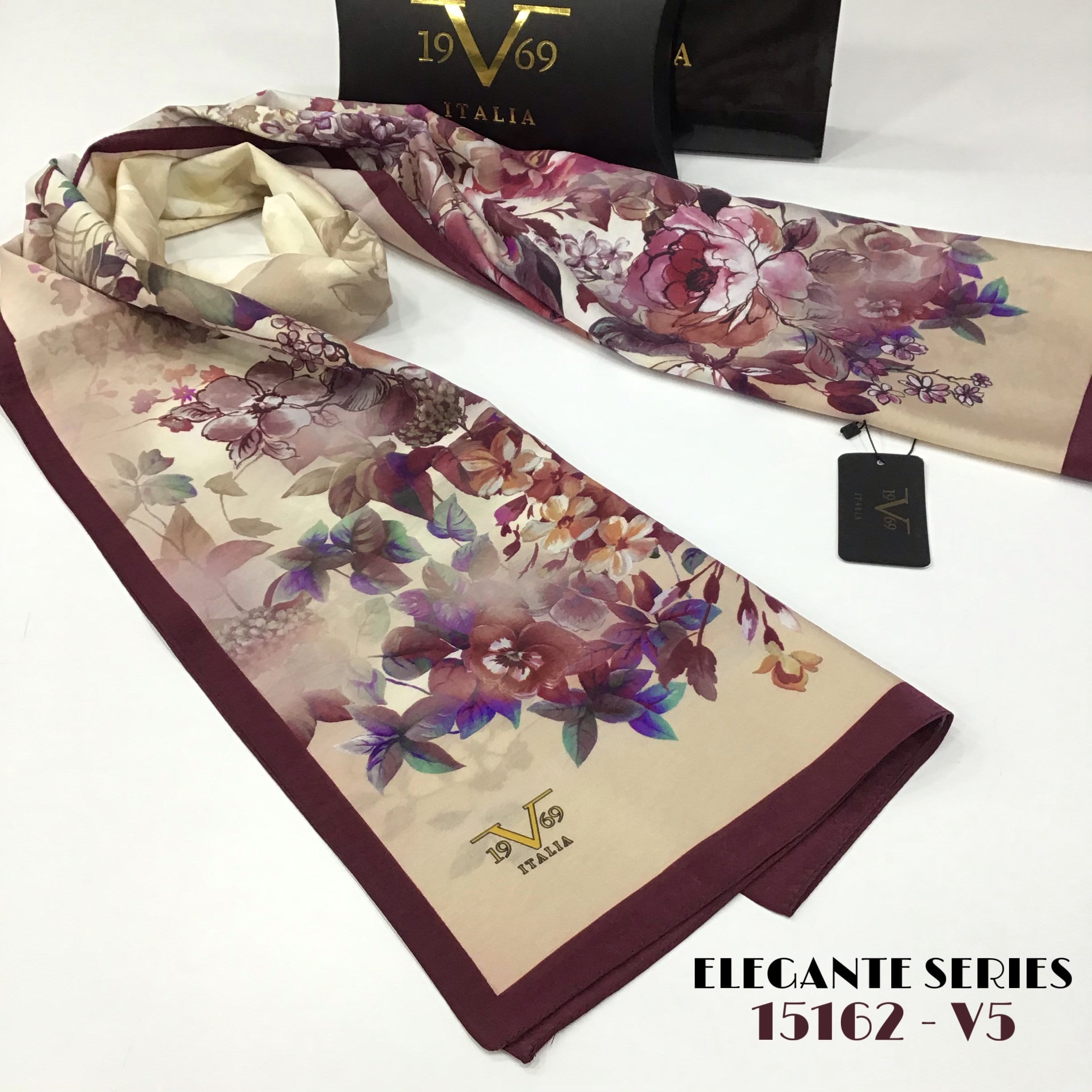 ŞALÇiçekli Desen Elegante Seri Viscon Şal Askısı ile Birlikte 75x200 cm