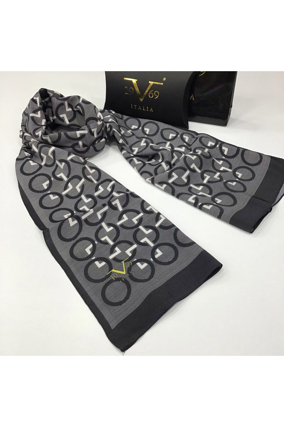 MODAL ŞALGeometrik Desen Modal Seri Şal Askısı ile Birlikte 75x200 cm
