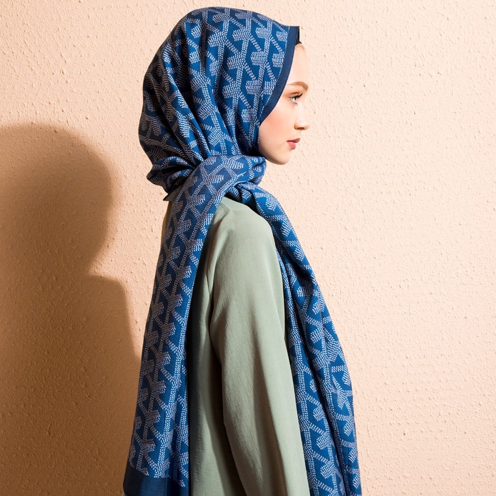 MODAL ŞALGeometrik Desen Modal Seri Şal Askısı ile Birlikte 75x200 cm