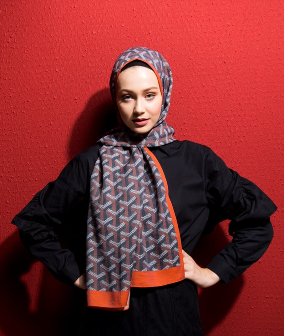 MODAL ŞALGeometrik Desen Modal Seri Şal Askısı ile Birlikte 75x200 cm