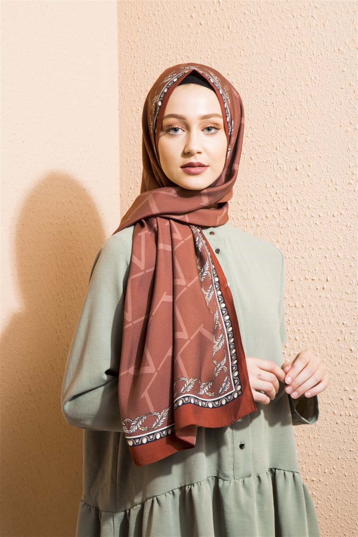 MODAL ŞALLogolu Desen Modal Seri Şal Askısı ile Birlikte 75x200 cm