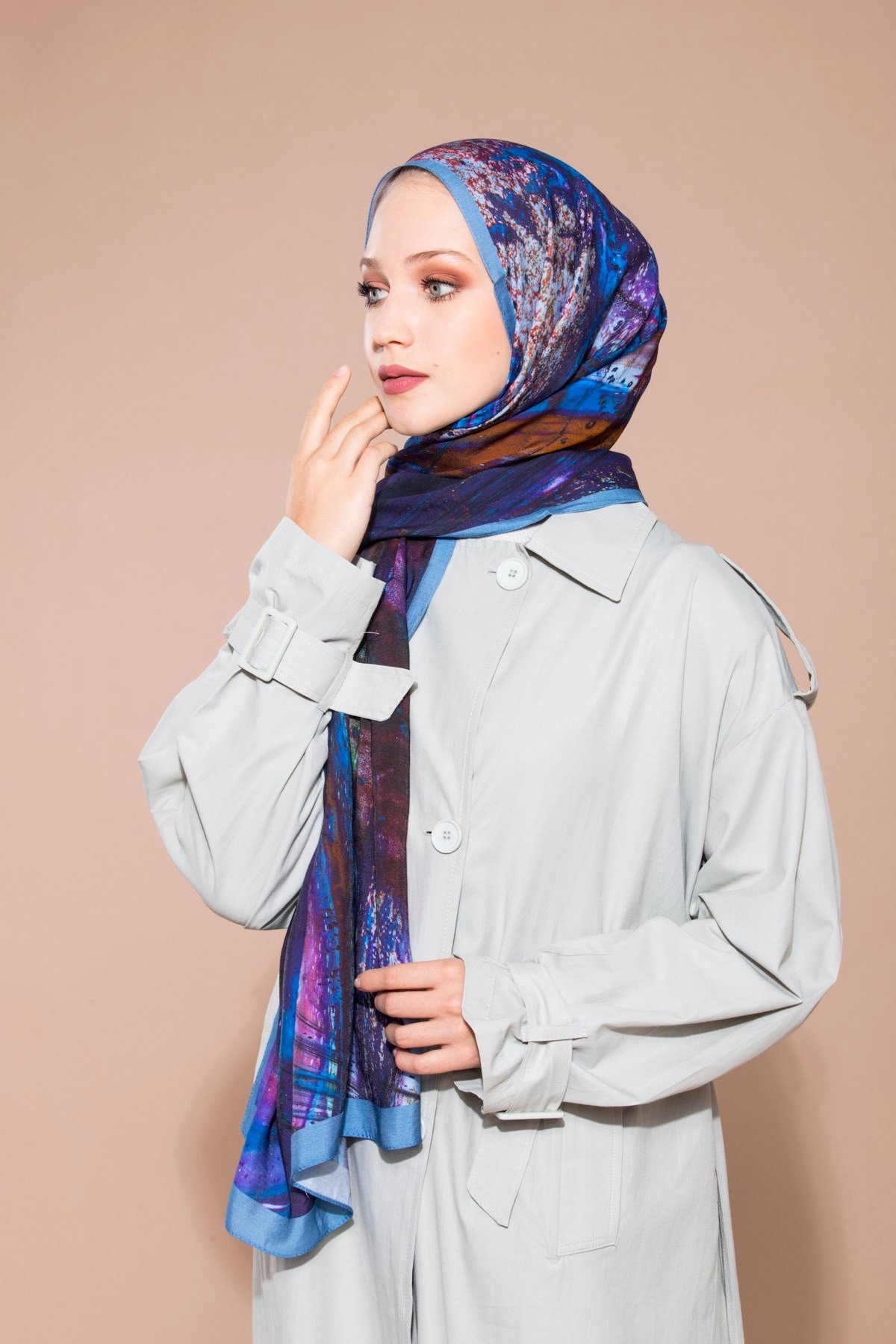 MODAL ŞALAbstract Desen Modal Seri Şal Askısı ile Birlikte 75x200 cm