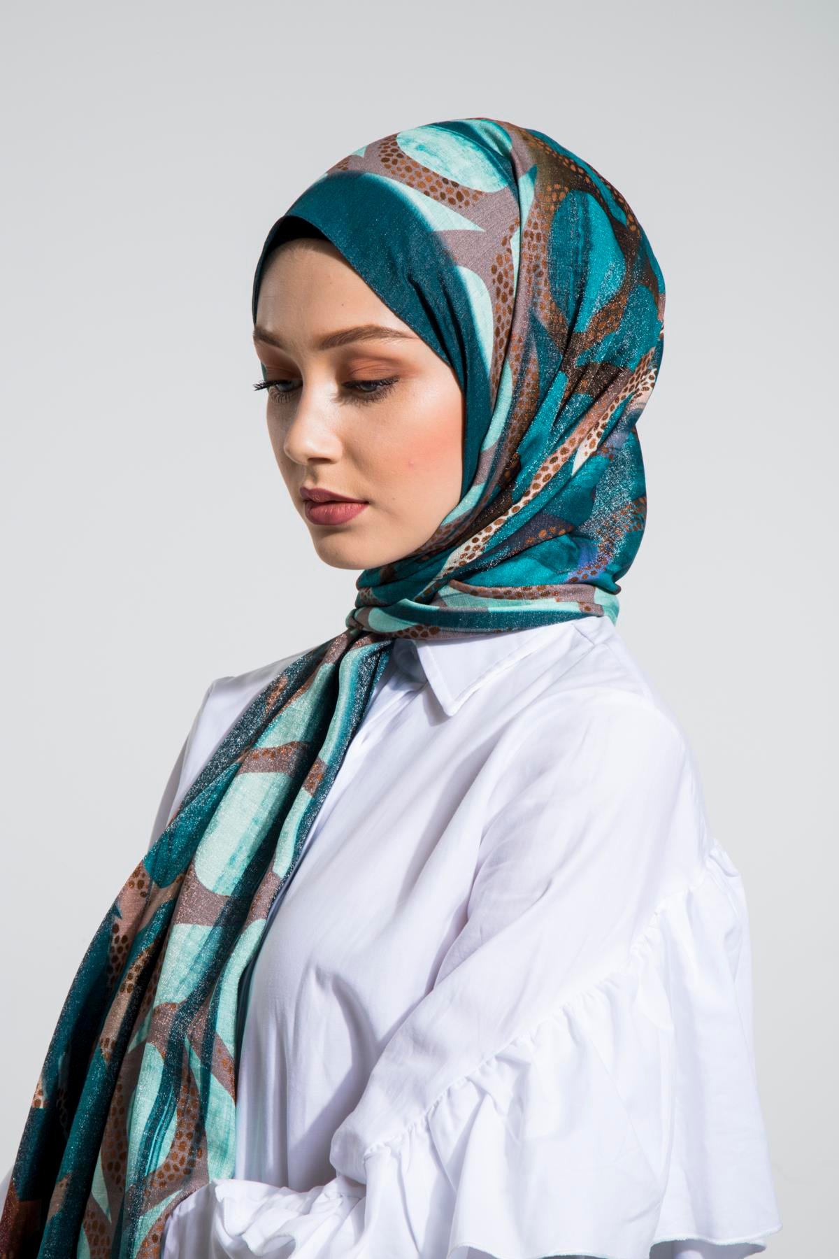 Geometrik Desen Elegante Seri Viscon Şal Askısı ile Birlikte 75x200 cm