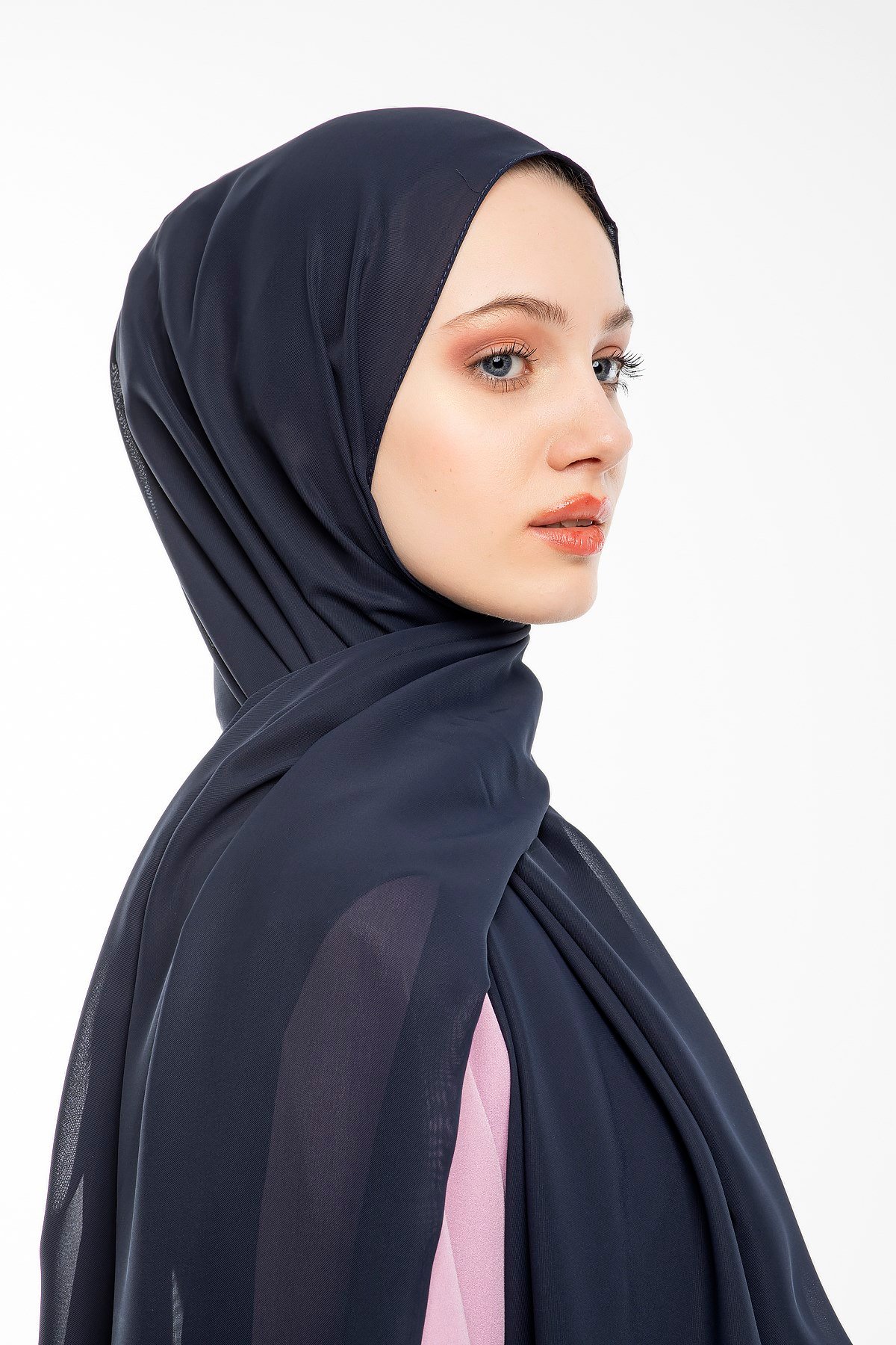 ŞALDüz Desen Togo Seri Şal Askısı ile Birlikte 75x200 cm