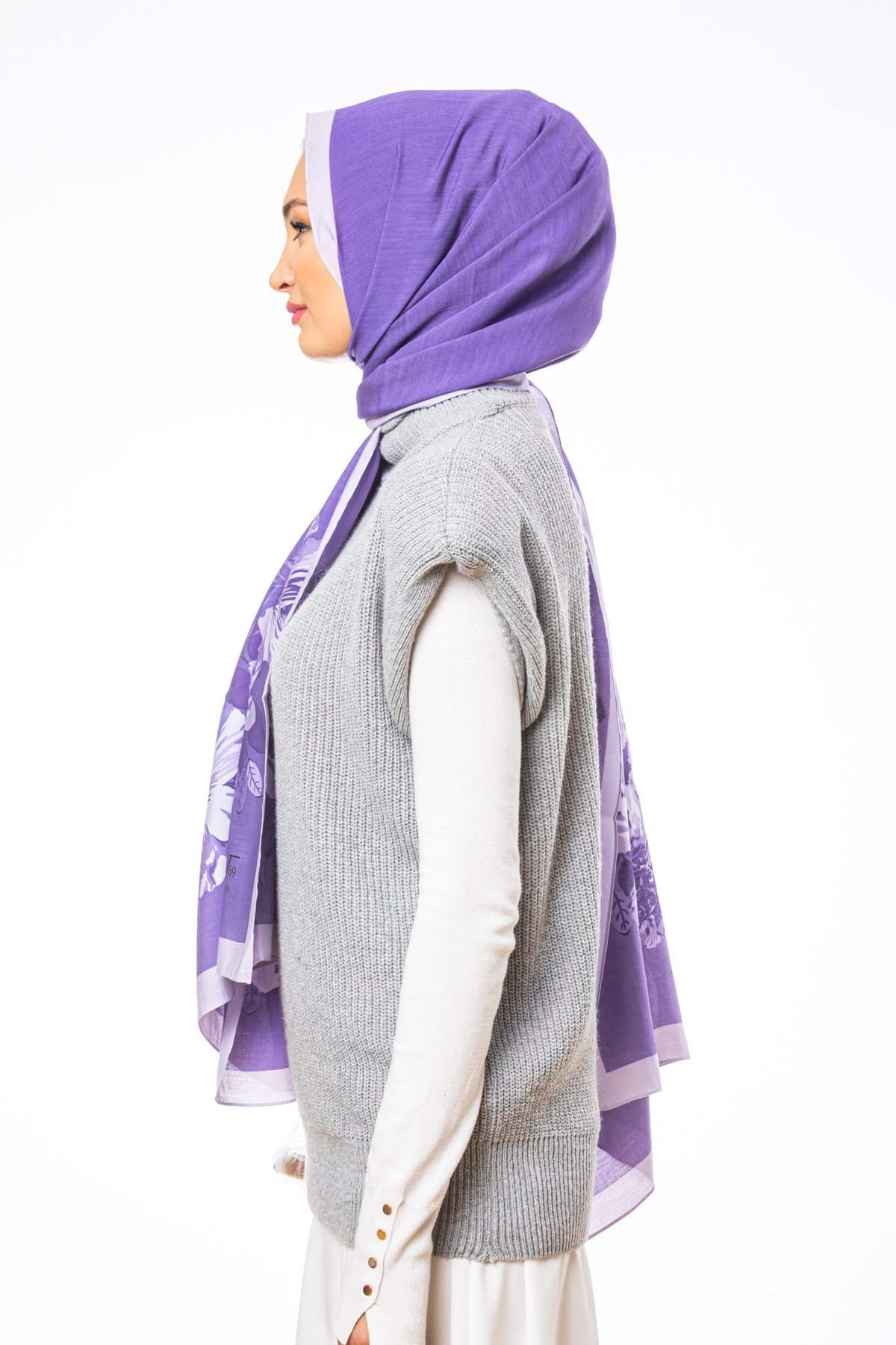 MODAL ŞALÇiçekli Desen Modal Seri Şal Askısı ile Birlikte 75x200 cm