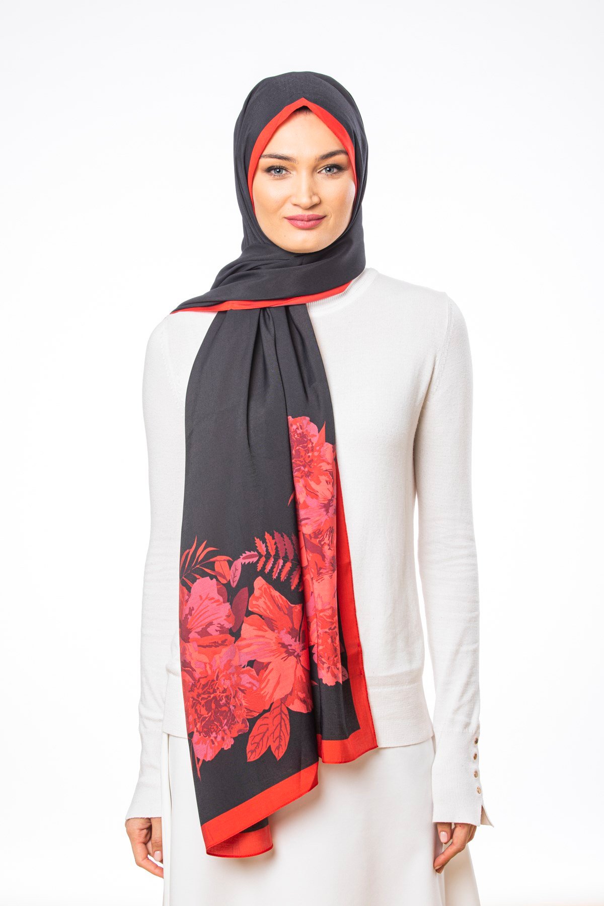 MODAL ŞALÇiçekli Desen Modal Seri Şal Askısı ile Birlikte 75x200 cm