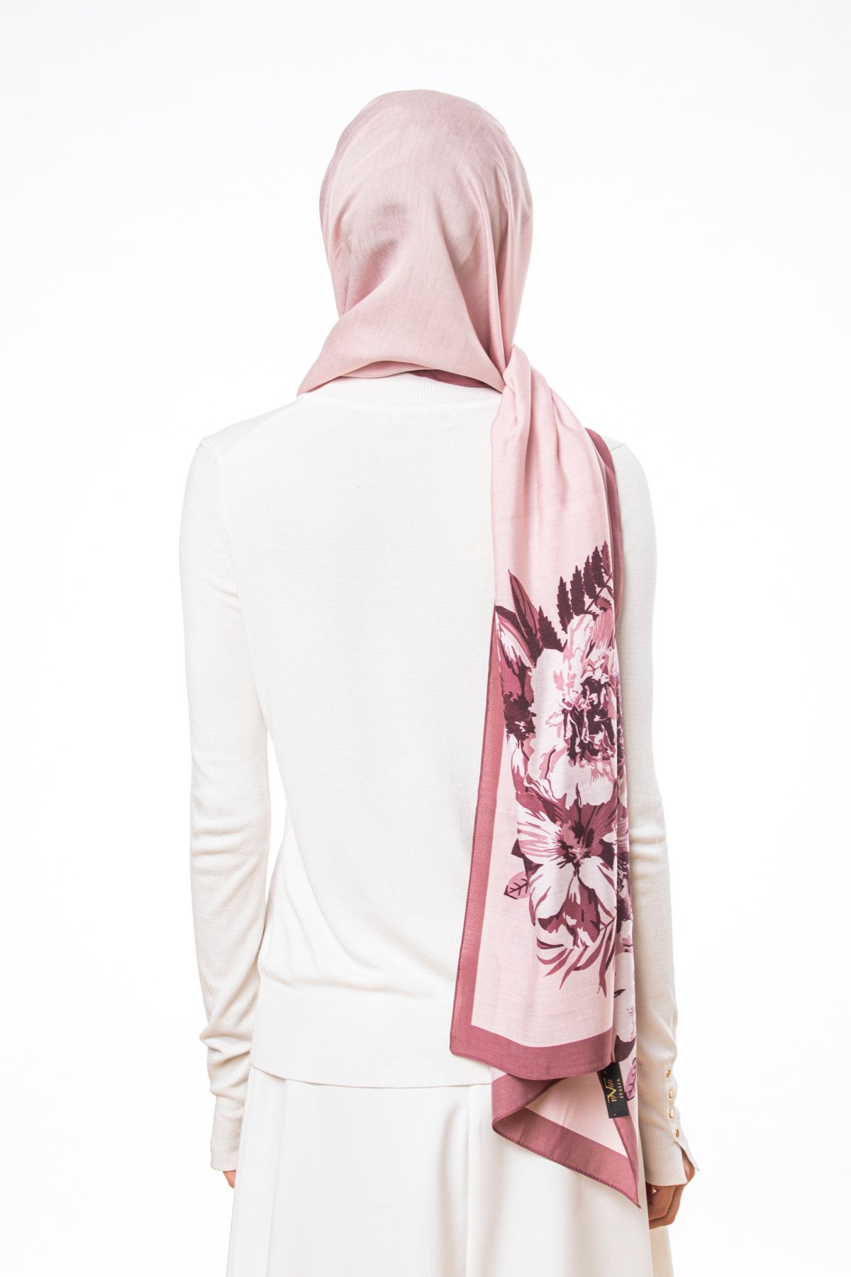 MODAL ŞALÇiçekli Desen Modal Seri Şal Askısı ile Birlikte 75x200 cm