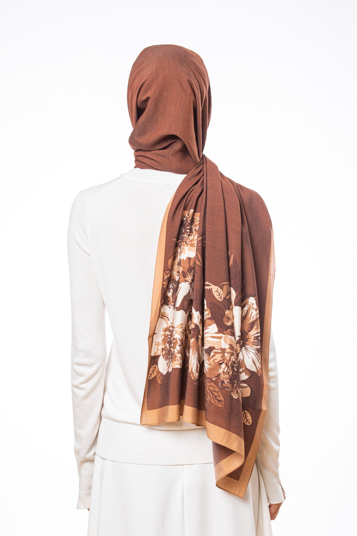 MODAL ŞALÇiçekli Desen Modal Seri Şal Askısı ile Birlikte 75x200 cm