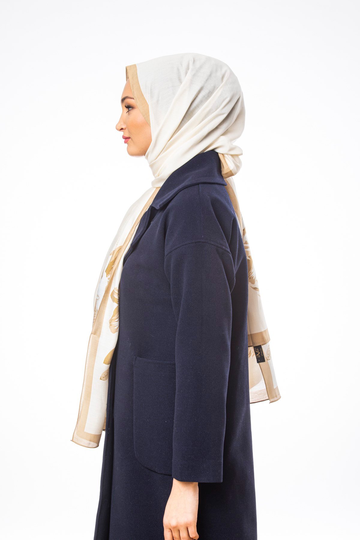 MODAL ŞALÇiçekli Desen Modal Seri Şal Askısı ile Birlikte 75x200 cm