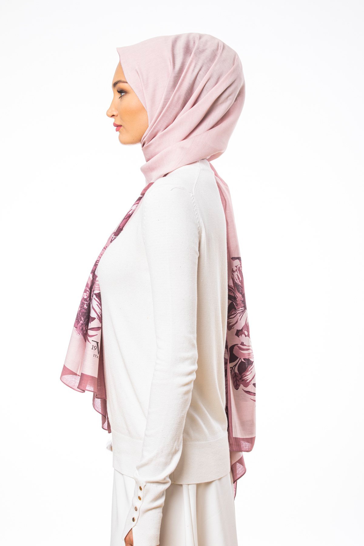 MODAL ŞALÇiçekli Desen Modal Seri Şal Askısı ile Birlikte 75x200 cm