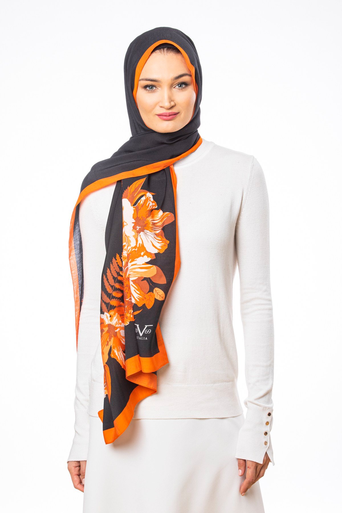 MODAL ŞALÇiçekli Desen Modal Seri Şal Askısı ile Birlikte 75x200 cm