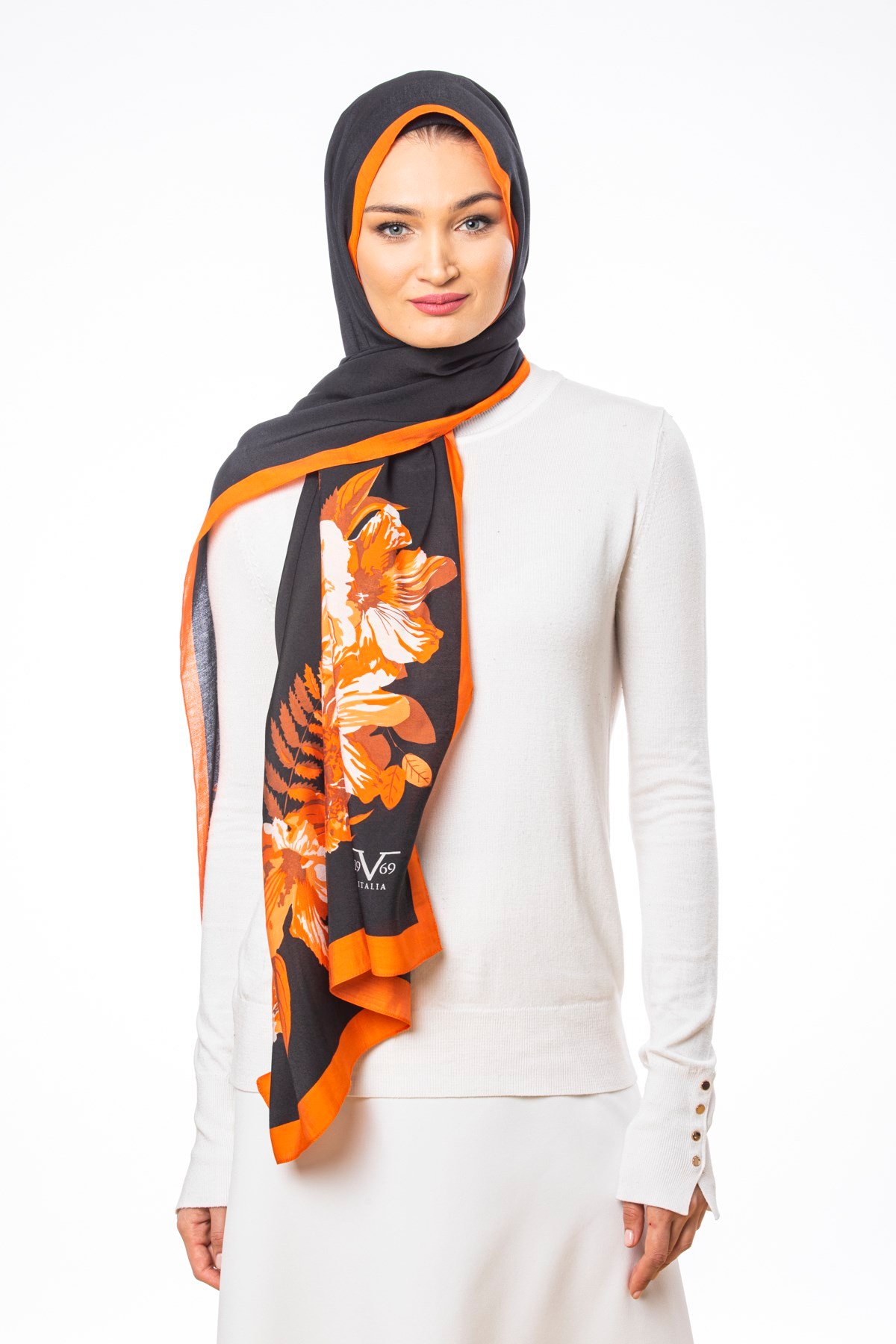 MODAL ŞALÇiçekli Desen Modal Seri Şal Askısı ile Birlikte 75x200 cm