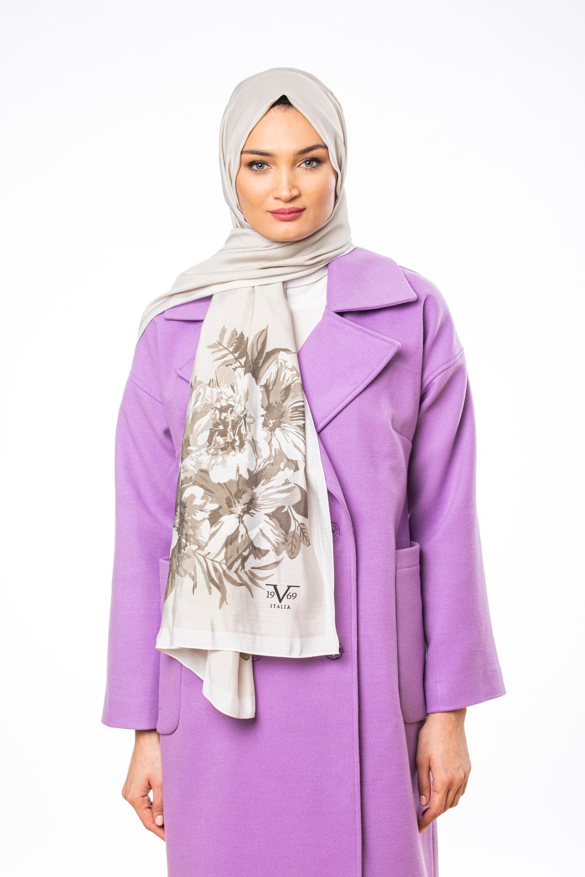 MODAL ŞALÇiçekli Desen Modal Seri Şal Askısı ile Birlikte 75x200 cm