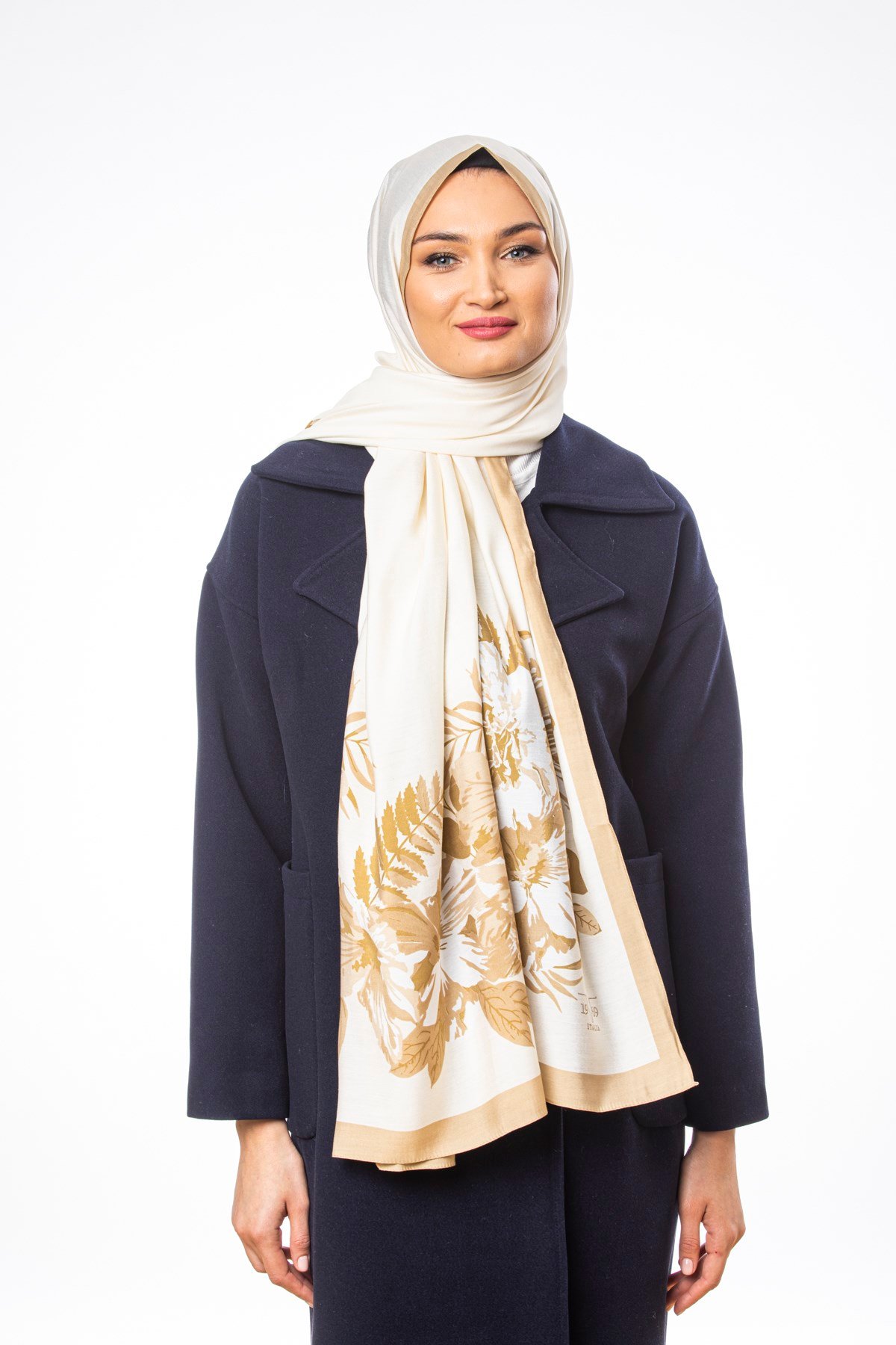 MODAL ŞALÇiçekli Desen Modal Seri Şal Askısı ile Birlikte 75x200 cm