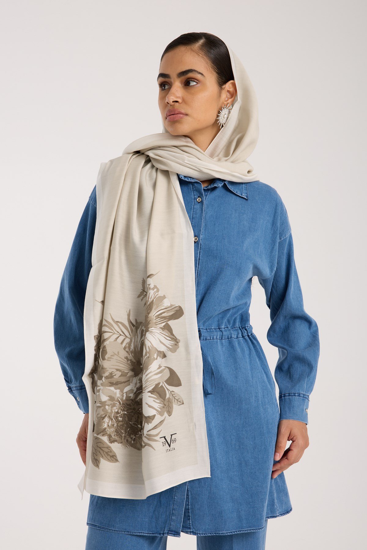 MODAL ŞALÇiçekli Desen Modal Seri Şal Askısı ile Birlikte 75x200 cm