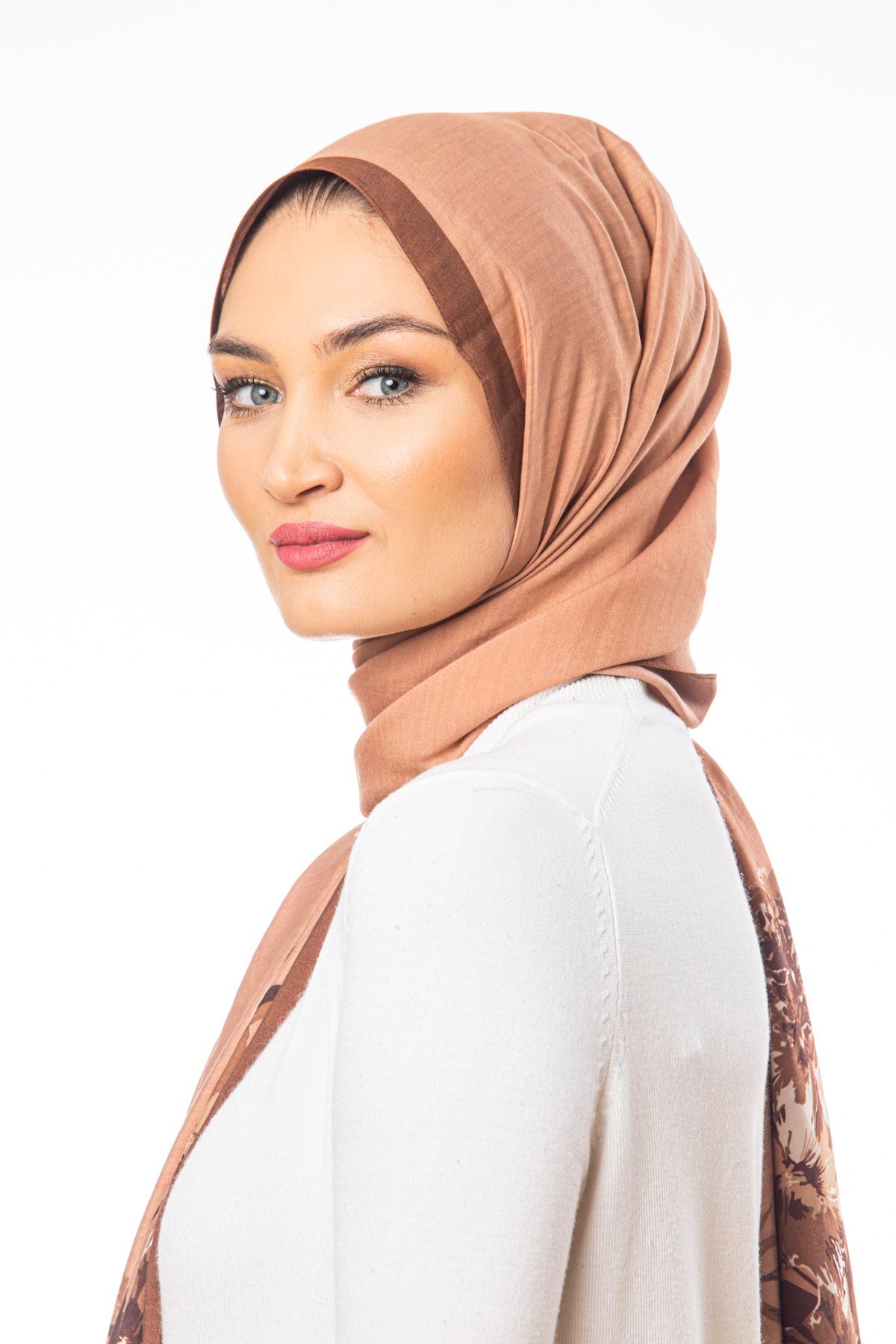 MODAL ŞALÇiçekli Desen Modal Seri Şal Askısı ile Birlikte 75x200 cm