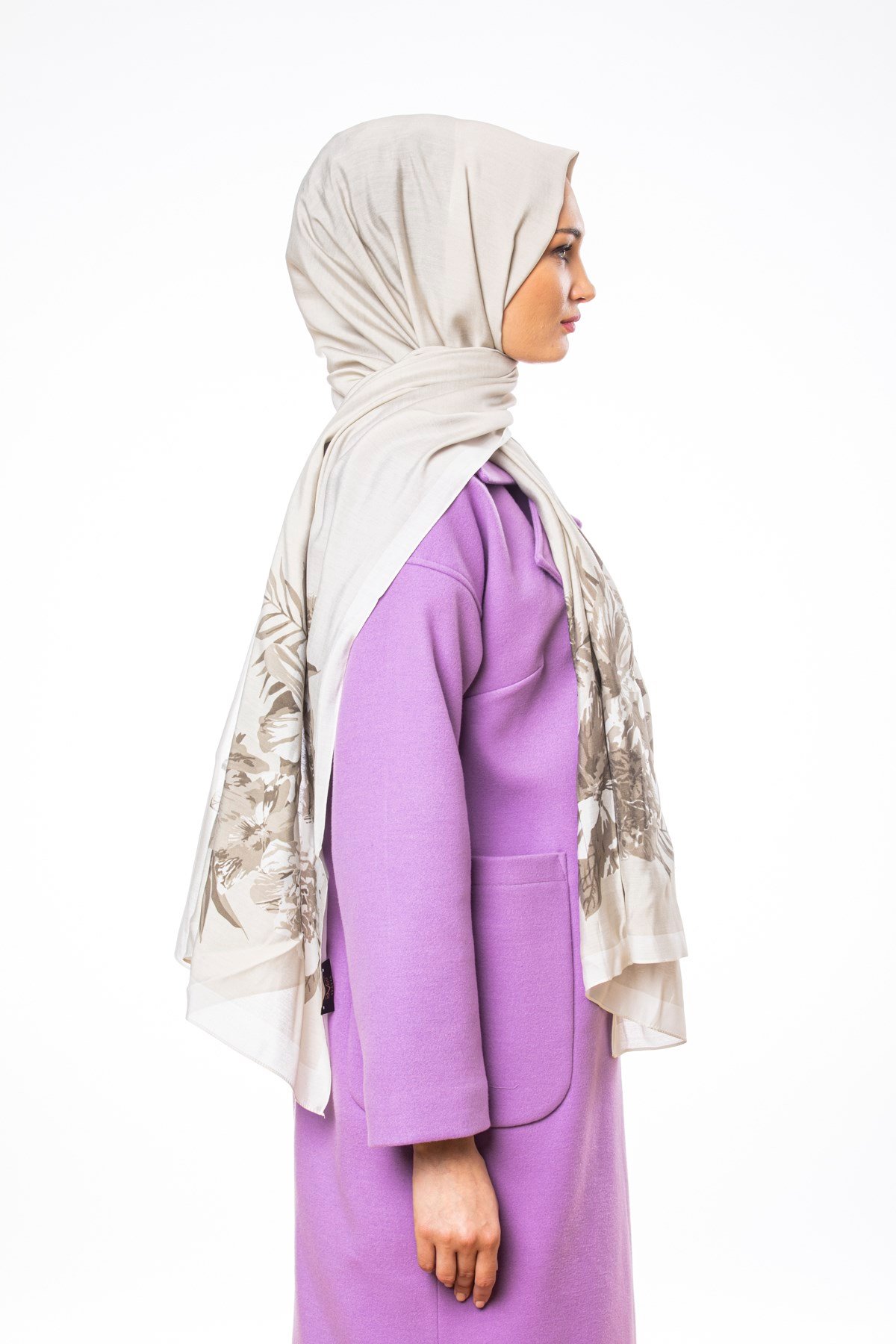 MODAL ŞALÇiçekli Desen Modal Seri Şal Askısı ile Birlikte 75x200 cm