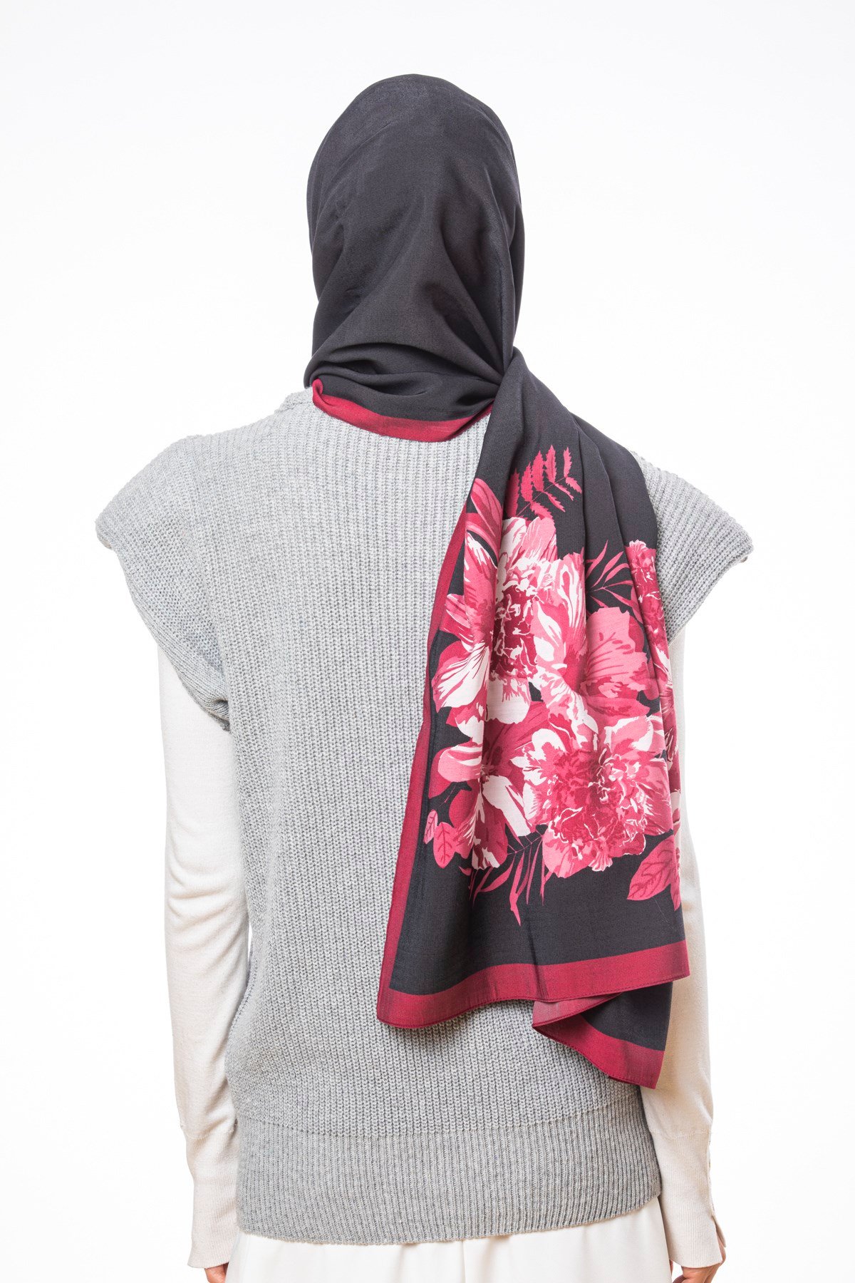 MODAL ŞALÇiçekli Desen Modal Seri Şal Askısı ile Birlikte 75x200 cm