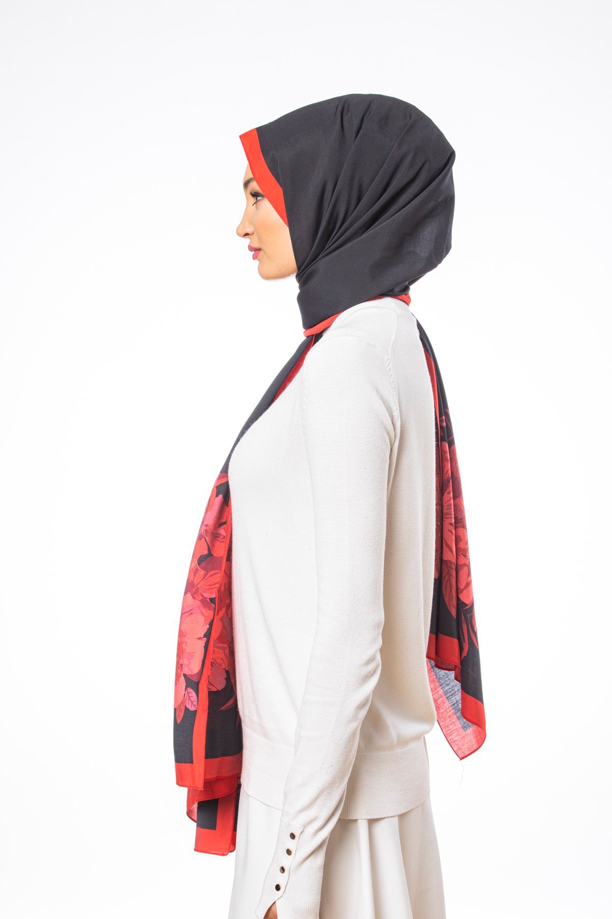 MODAL ŞALÇiçekli Desen Modal Seri Şal Askısı ile Birlikte 75x200 cm