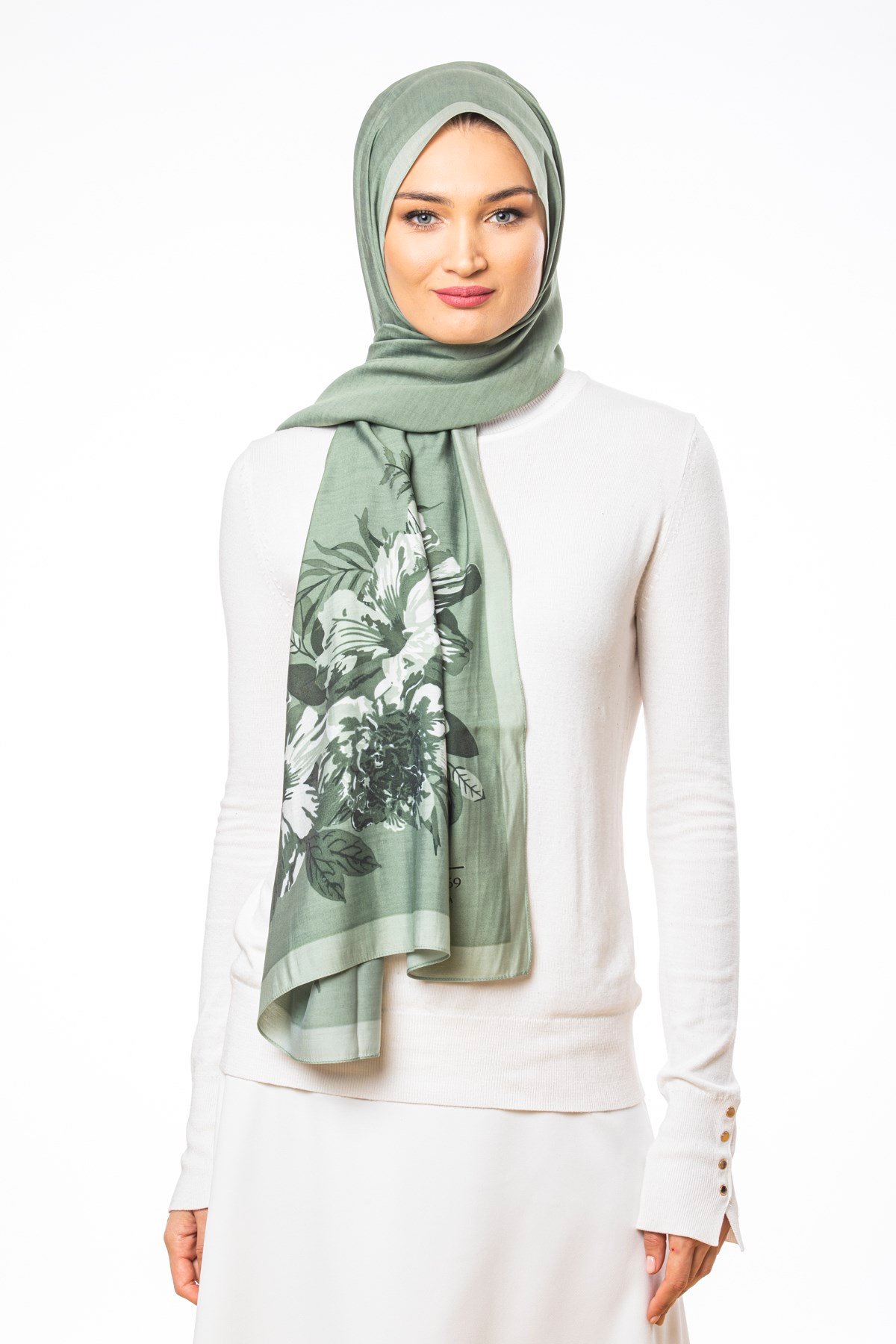 MODAL ŞALÇiçekli Desen Modal Seri Şal Askısı ile Birlikte 75x200 cm