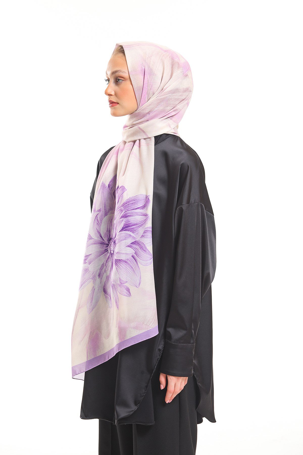 PAVIA ŞALGeometrik Çiçekli Desen Pavia Seri Şal Askısı İle Birlikte 90x200 cm