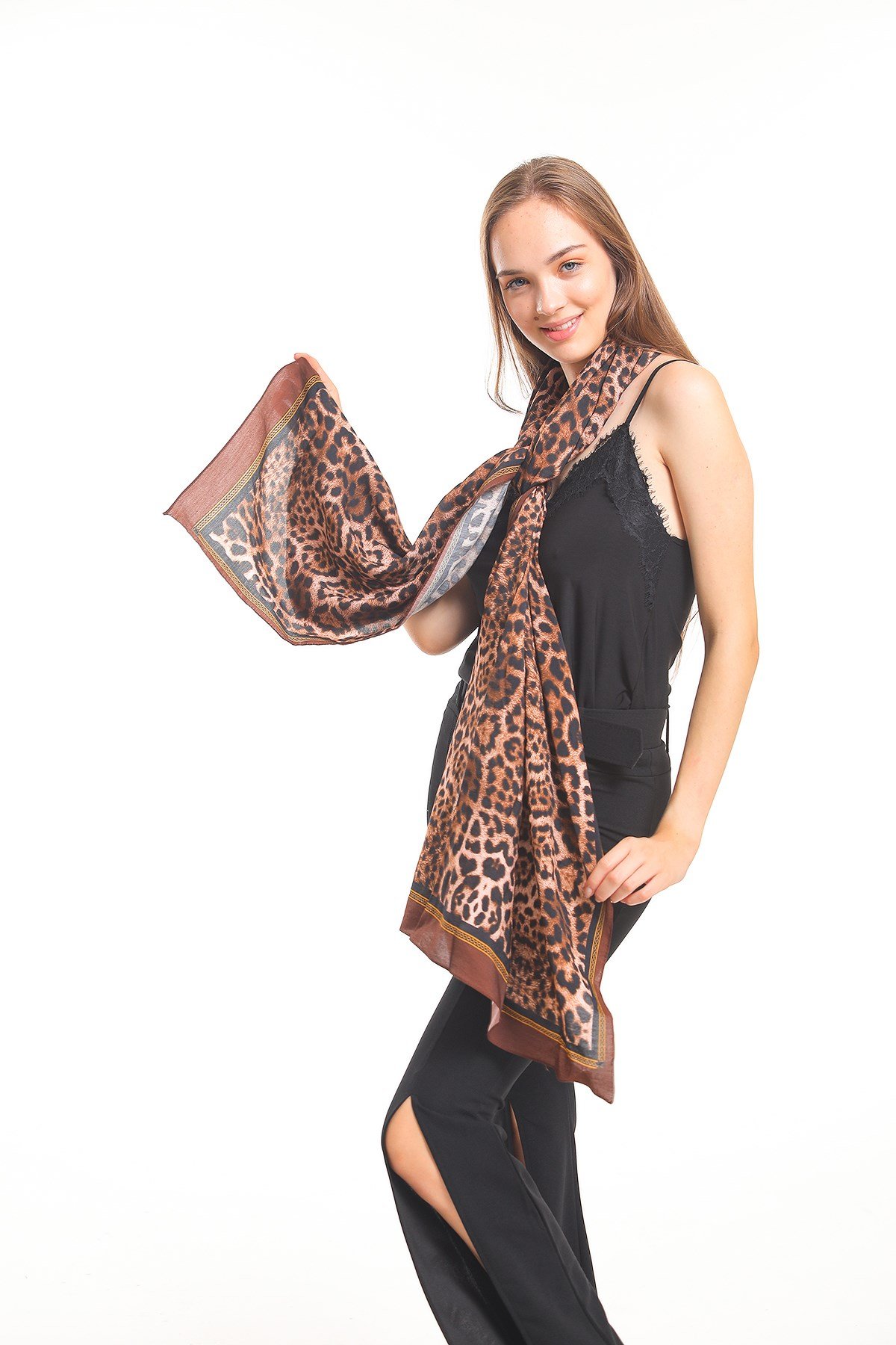 MODAL ŞALLeopar Desen Modal Seri Şal Askısı İle Birlikte 75x200 cm