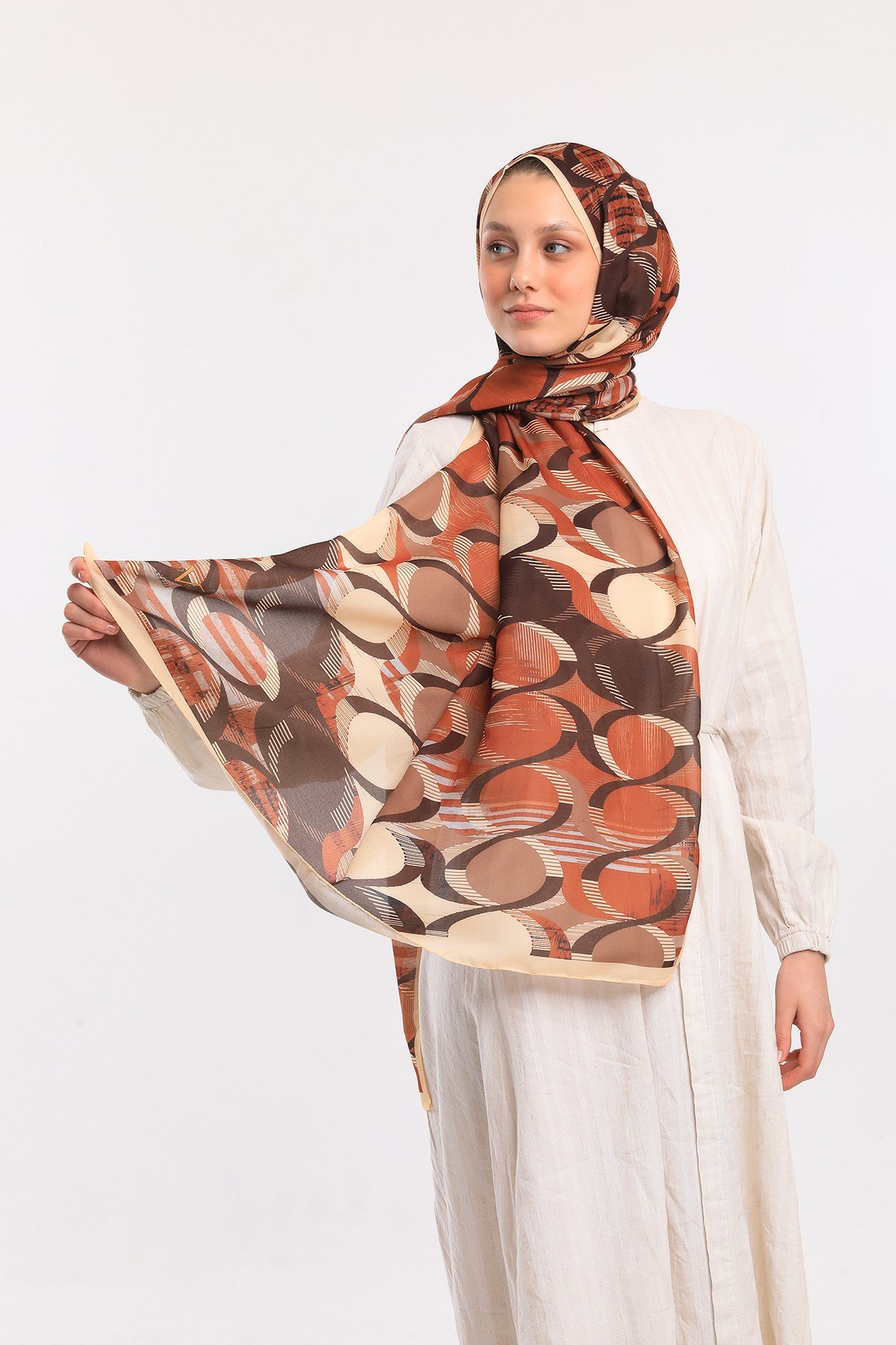 ŞALGeometrik Desen Pavia Seri Şal Eşarp Askısı ile Birlikte 90X200 cm