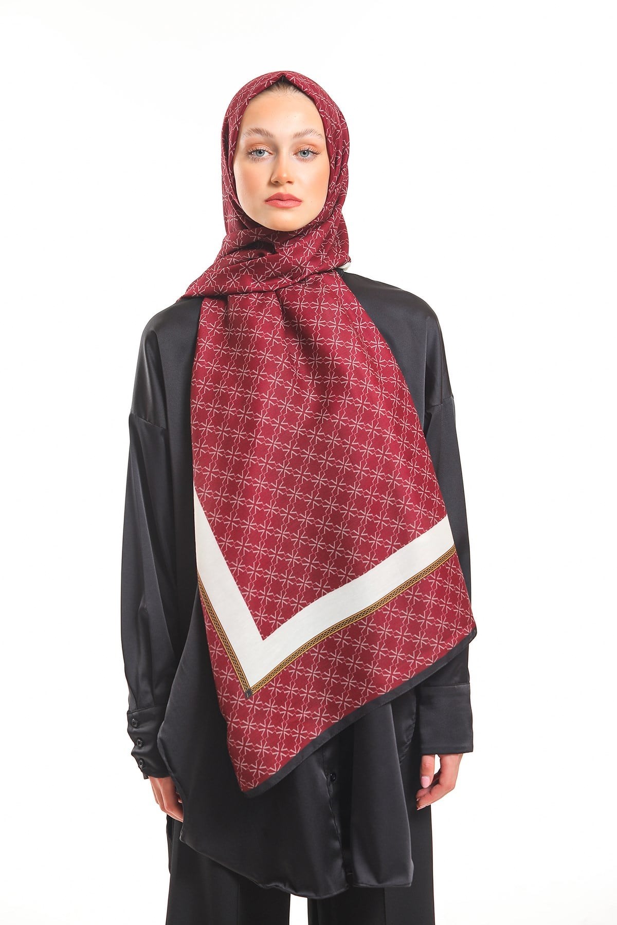 PAVIA ŞALGeometrik Desen Pavia Seri Şal Askısı ile Birlikte 75X200 cm
