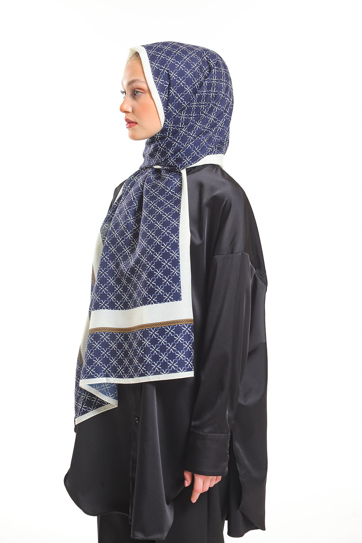PAVIA ŞALGeometrik Desen Pavia Seri Şal Askısı ile Birlikte 75X200 cm