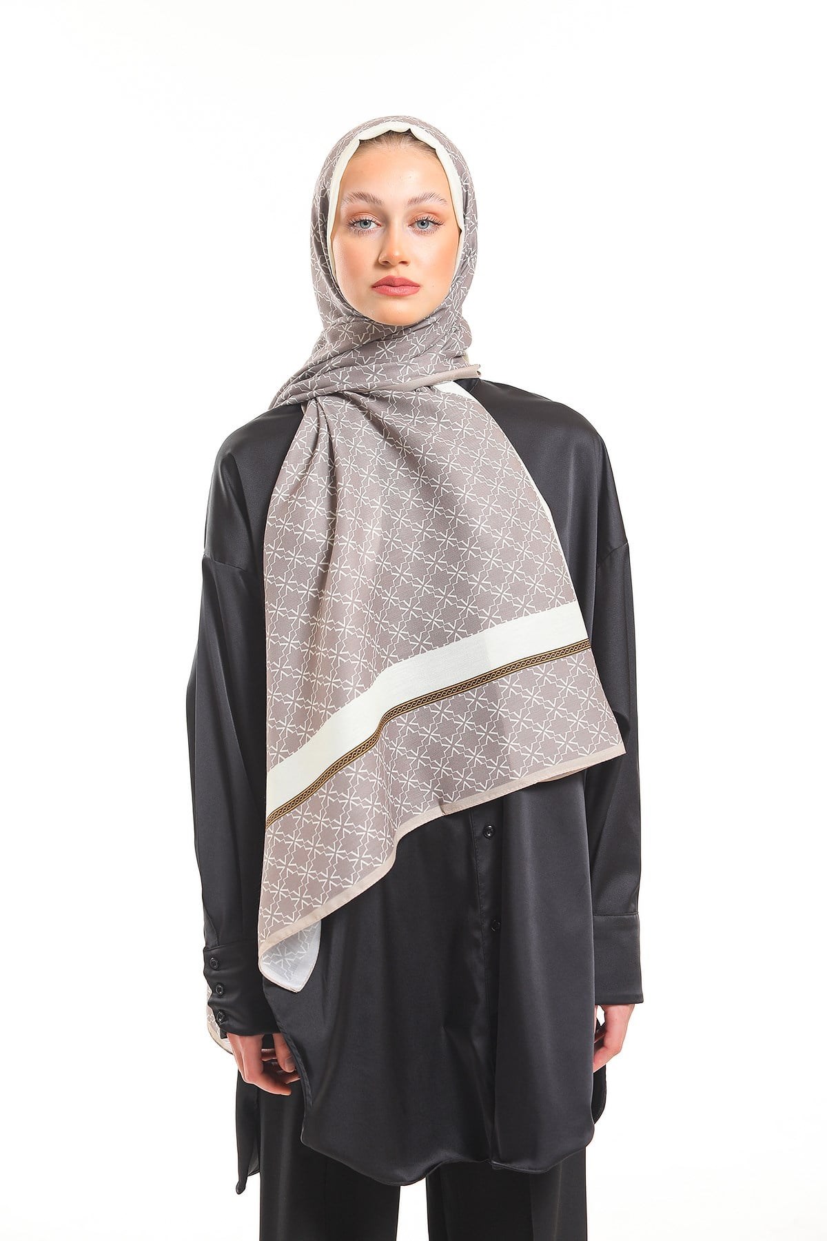 PAVIA ŞALGeometrik Desen Pavia Seri Şal Askısı ile Birlikte 75X200 cm
