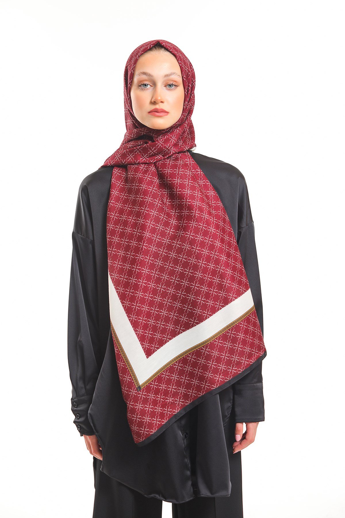 PAVIA ŞALGeometrik Desen Pavia Seri Şal Askısı ile Birlikte 75X200 cm