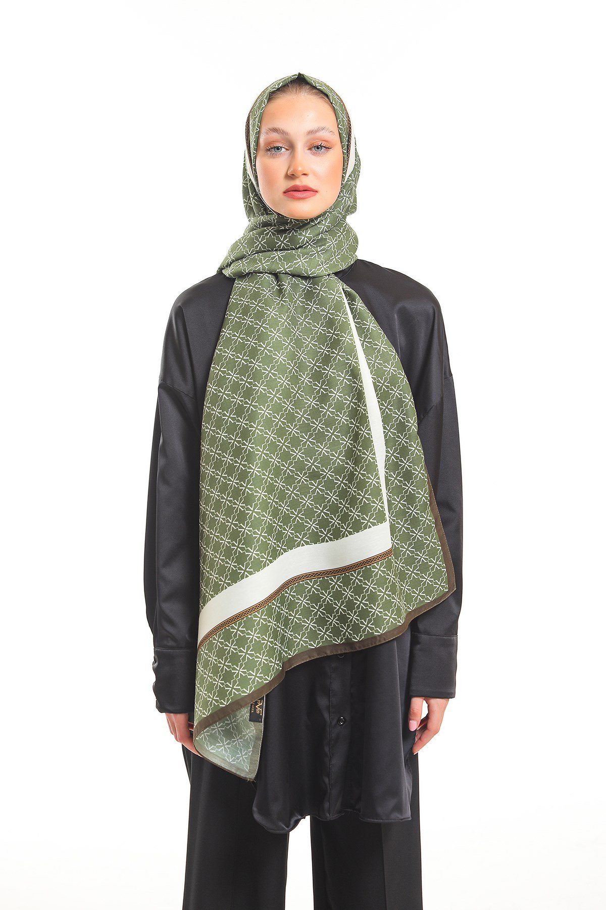 PAVIA ŞALGeometrik Desen Pavia Seri Şal Askısı ile Birlikte 75X200 cm