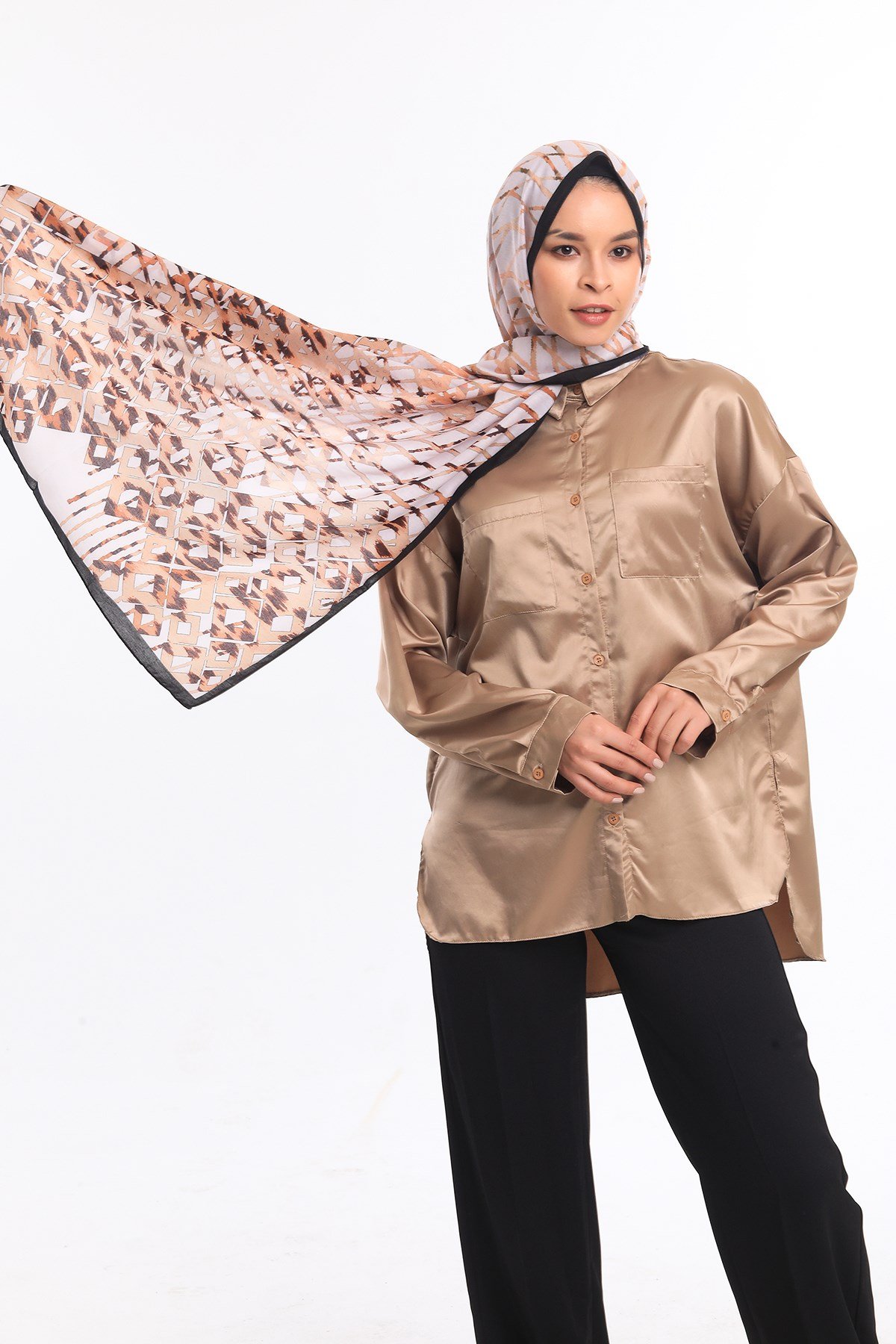 PAVIA ŞALGeometrik Desen Pavia Seri Şal Askısı ile Birlikte 75X200 cm