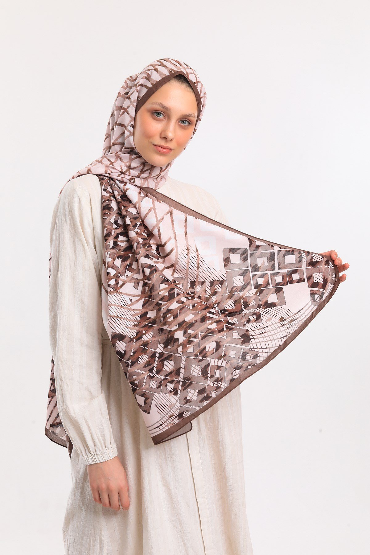 PAVIA ŞALGeometrik Desen Pavia Seri Şal Askısı ile Birlikte 75X200 cm