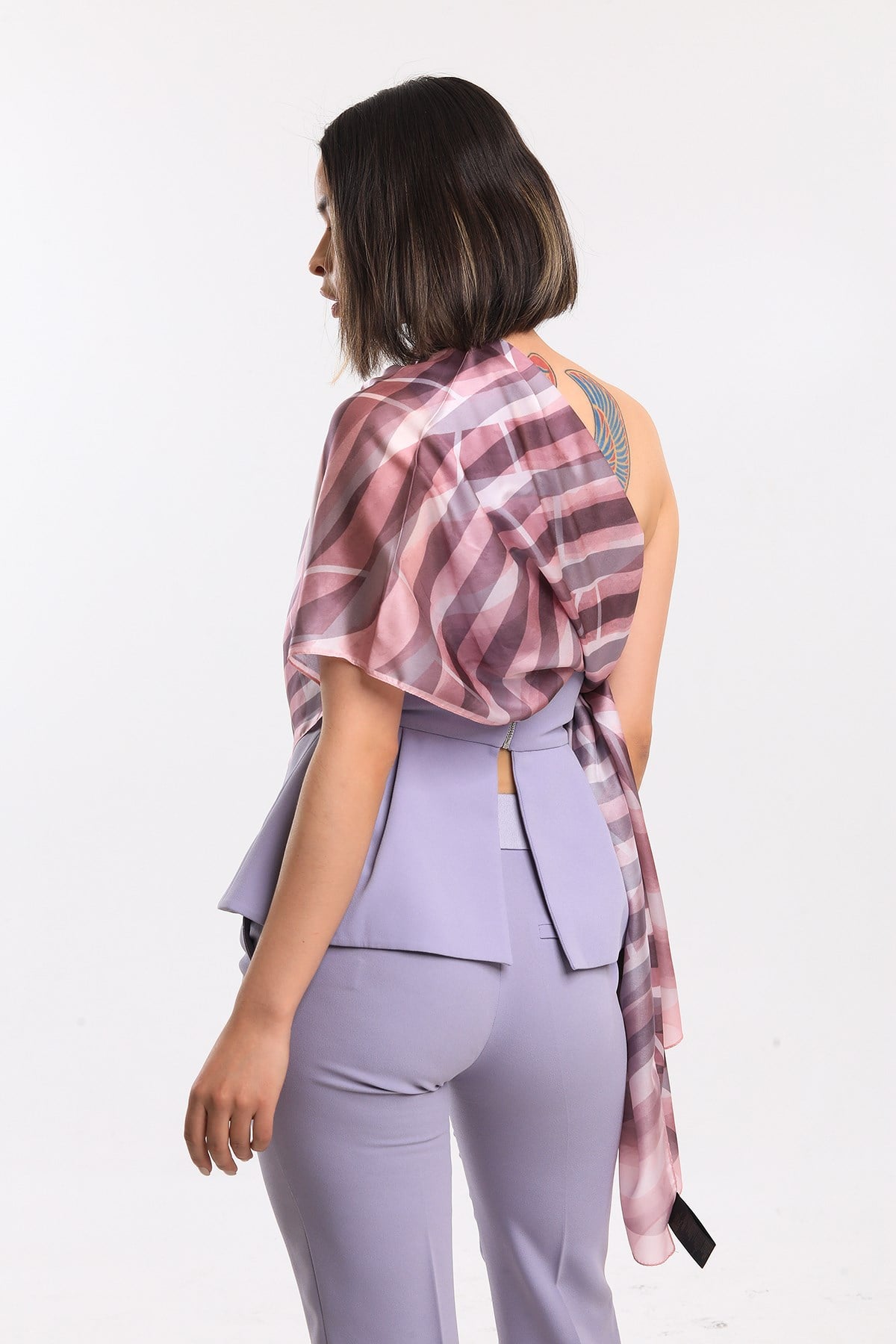 DORA SATEN SERİ ŞALGeometrik Desen Dora Saten Seri Şal Askısı İle Birlikte 75x200