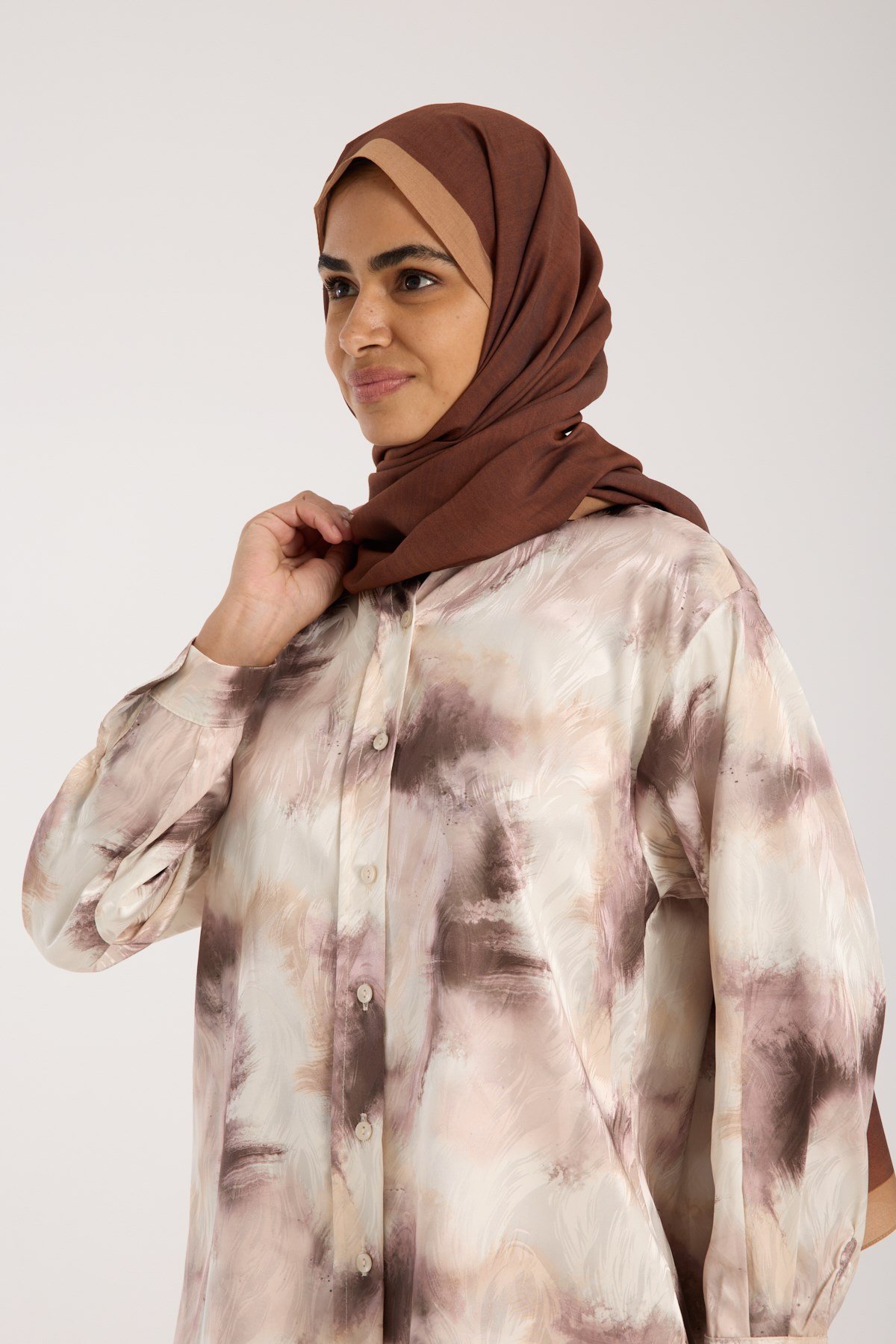 ShawlItalian Jakar Seri Şal Askısı ile Birlikte 70x190 cm
