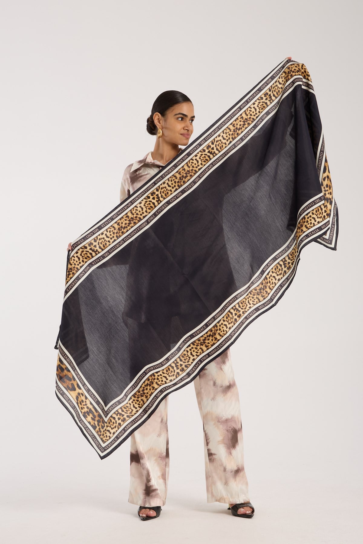 ŞALDesenli Modal Seri Şal Askısı İle Birlikte 75x200 cm