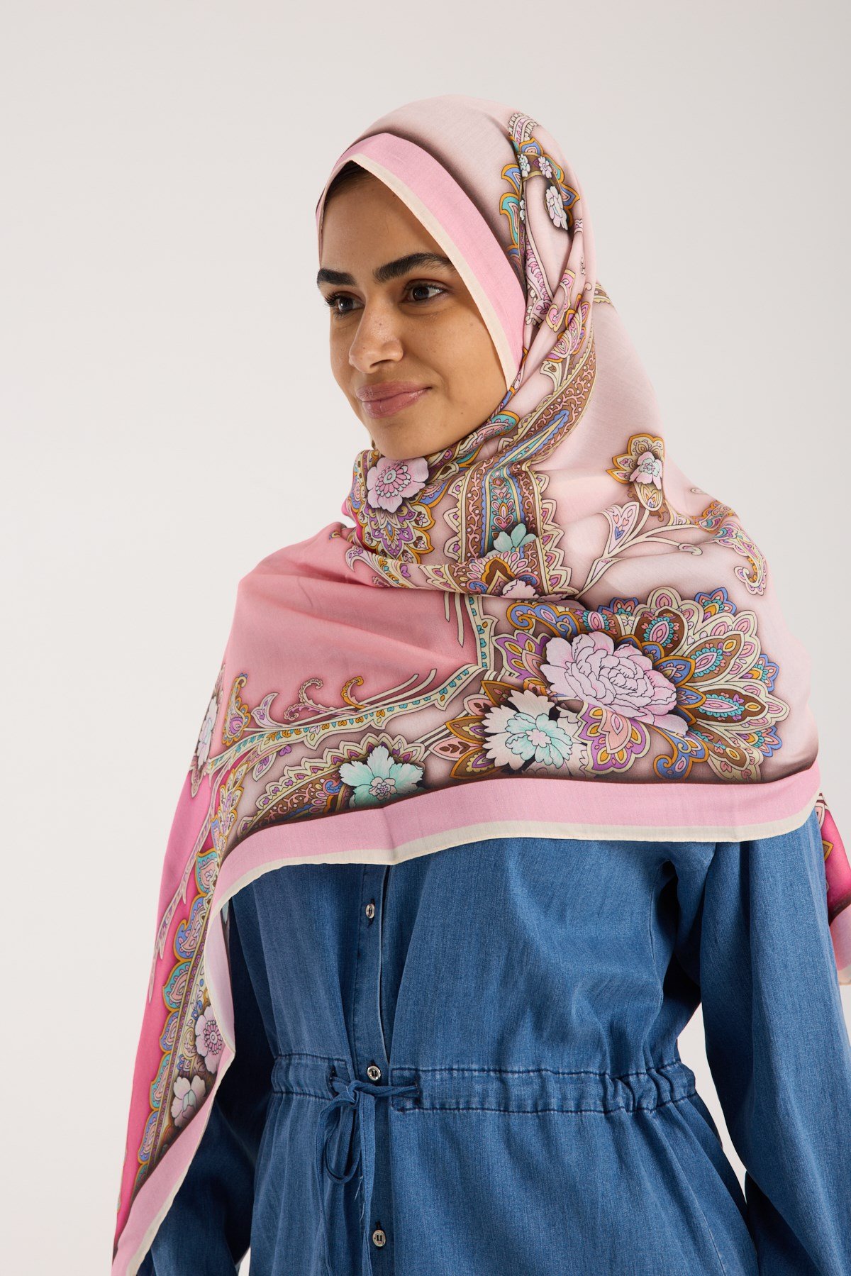 ŞALDesenli Modal Seri Şal Askısı İle Birlikte 75x200 cm