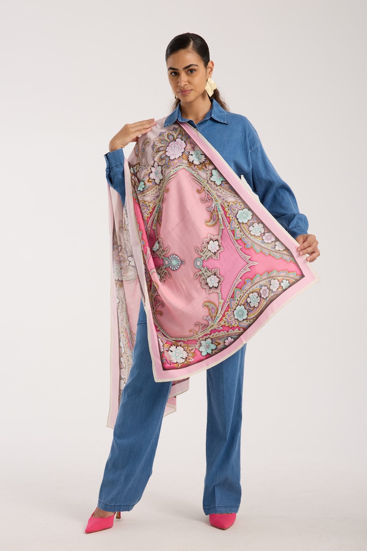 ŞALDesenli Modal Seri Şal Askısı İle Birlikte 75x200 cm