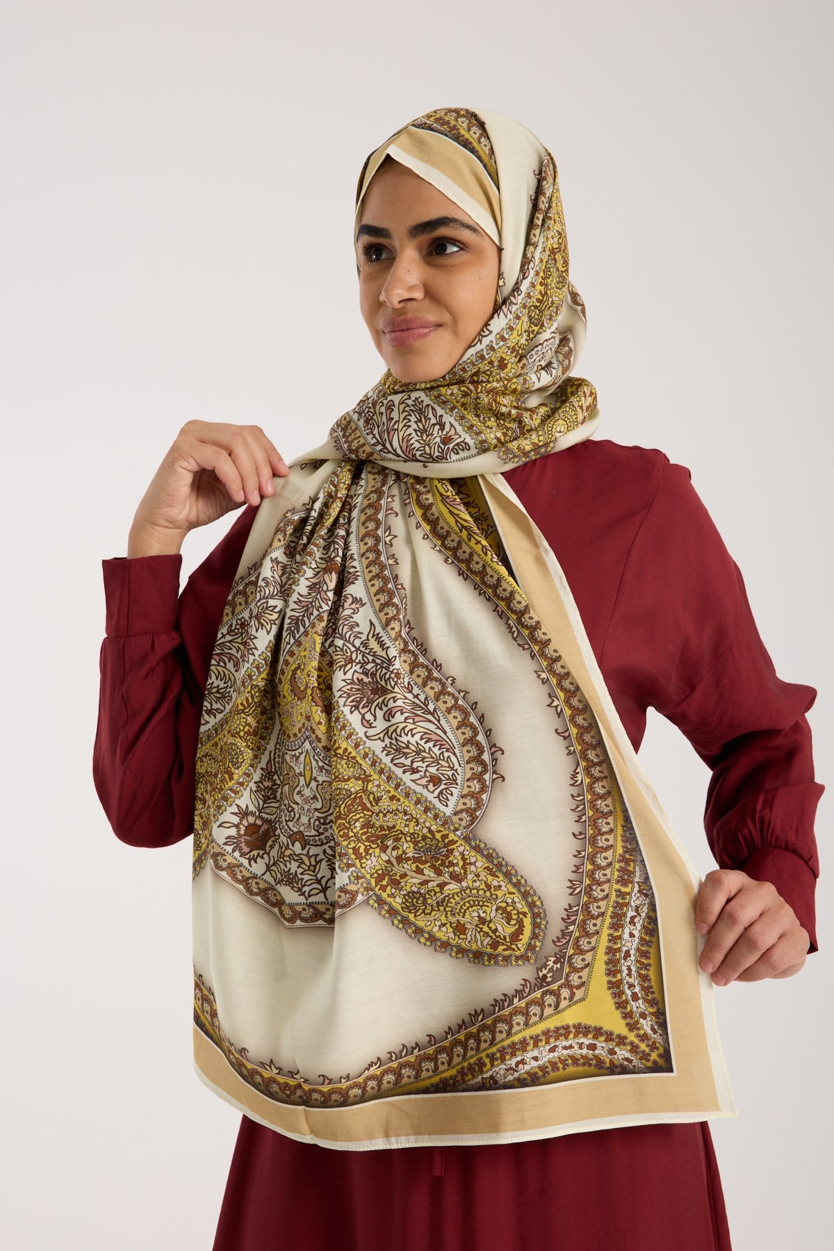 ŞALDesenli Modal Seri Şal Askısı İle Birlikte 75x200 cm