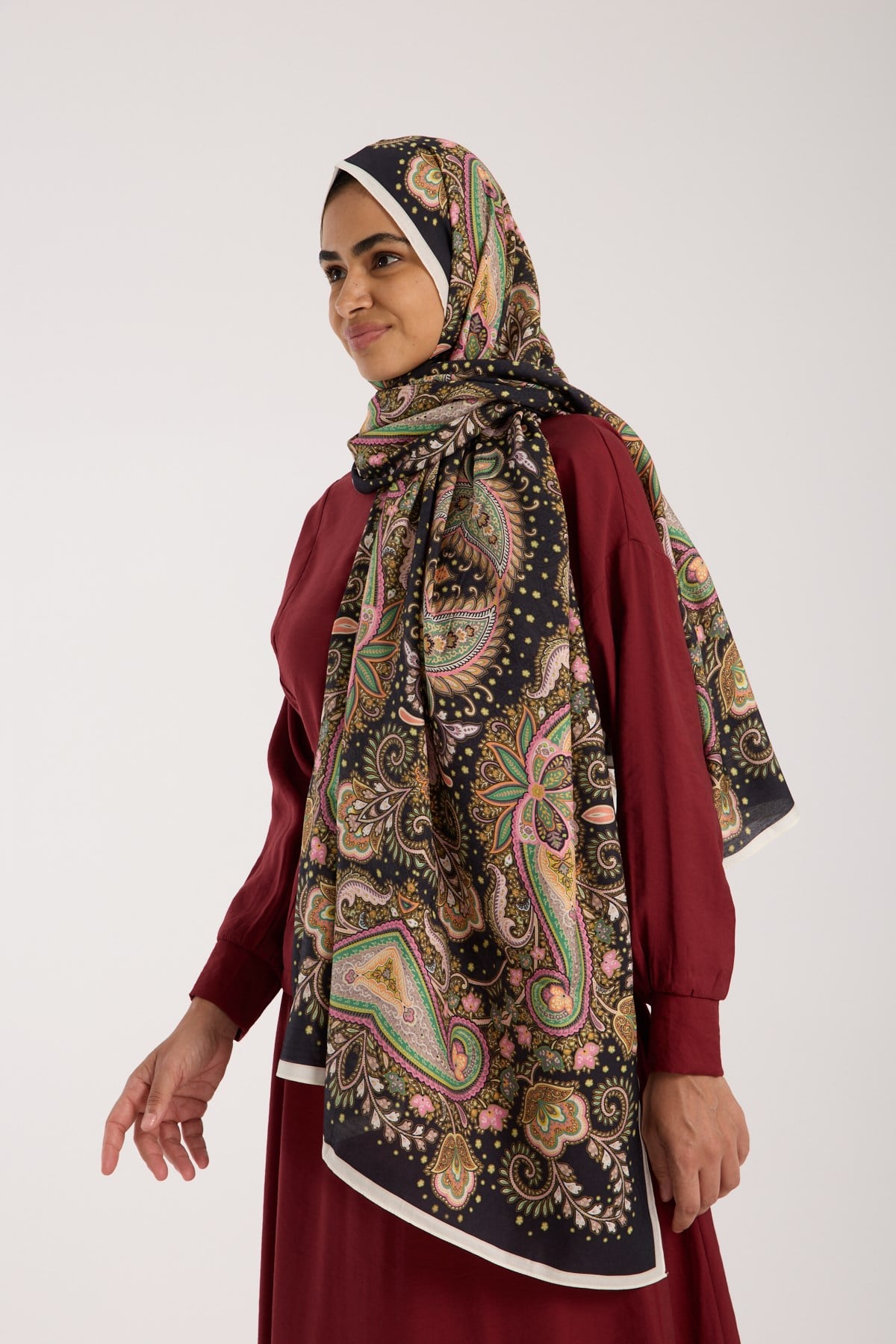 ŞALDesenli Modal Seri Şal Askısı İle Birlikte 75x200 cm