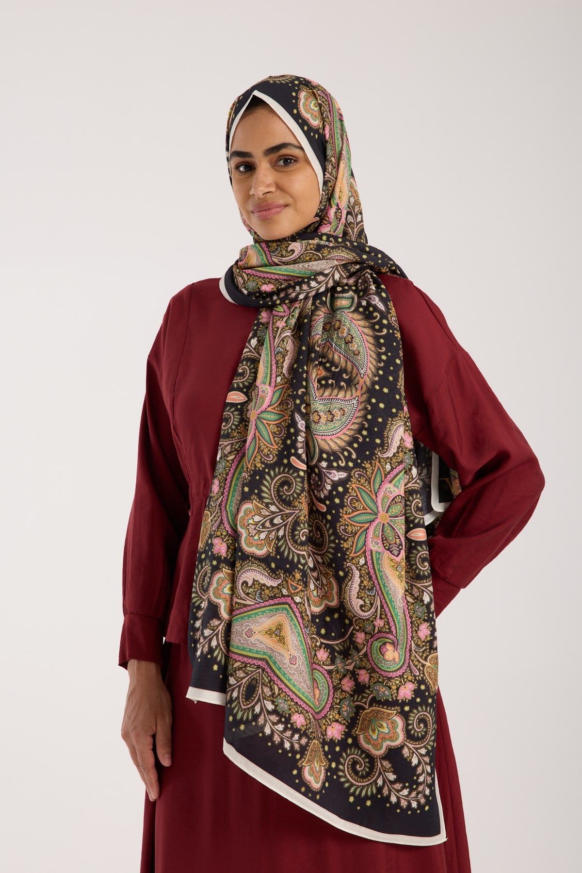ŞALDesenli Modal Seri Şal Askısı İle Birlikte 75x200 cm